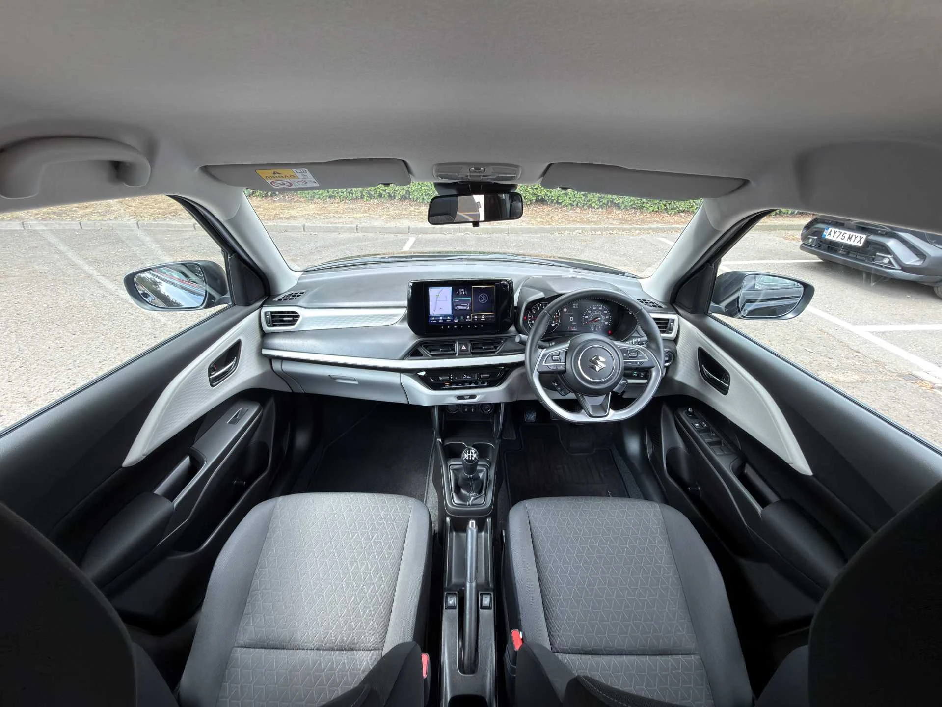 Vehicle image 4