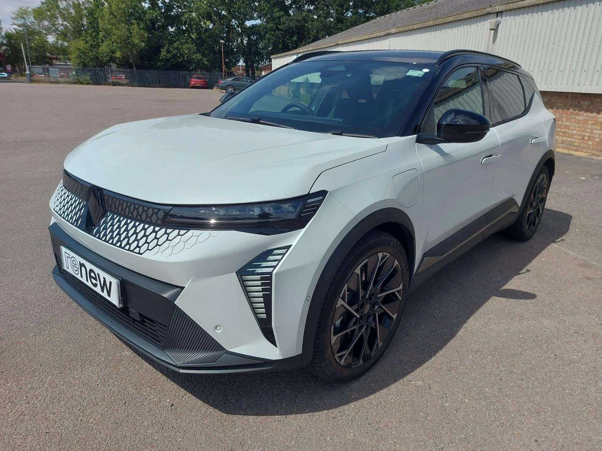 Vehicle image 3