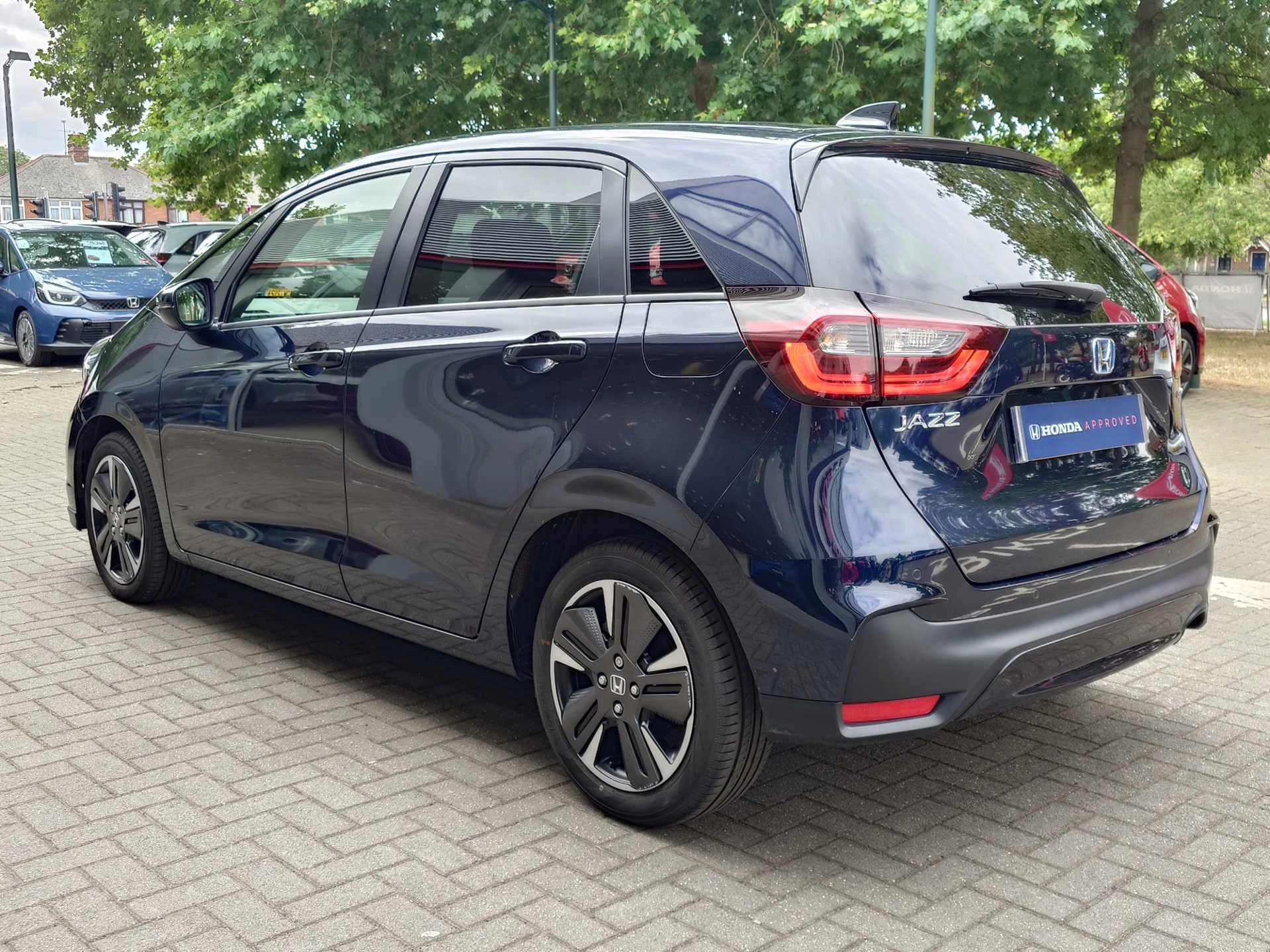 Vehicle image 3