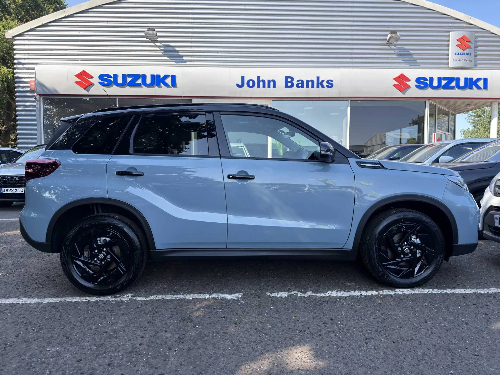 Vehicle image 5