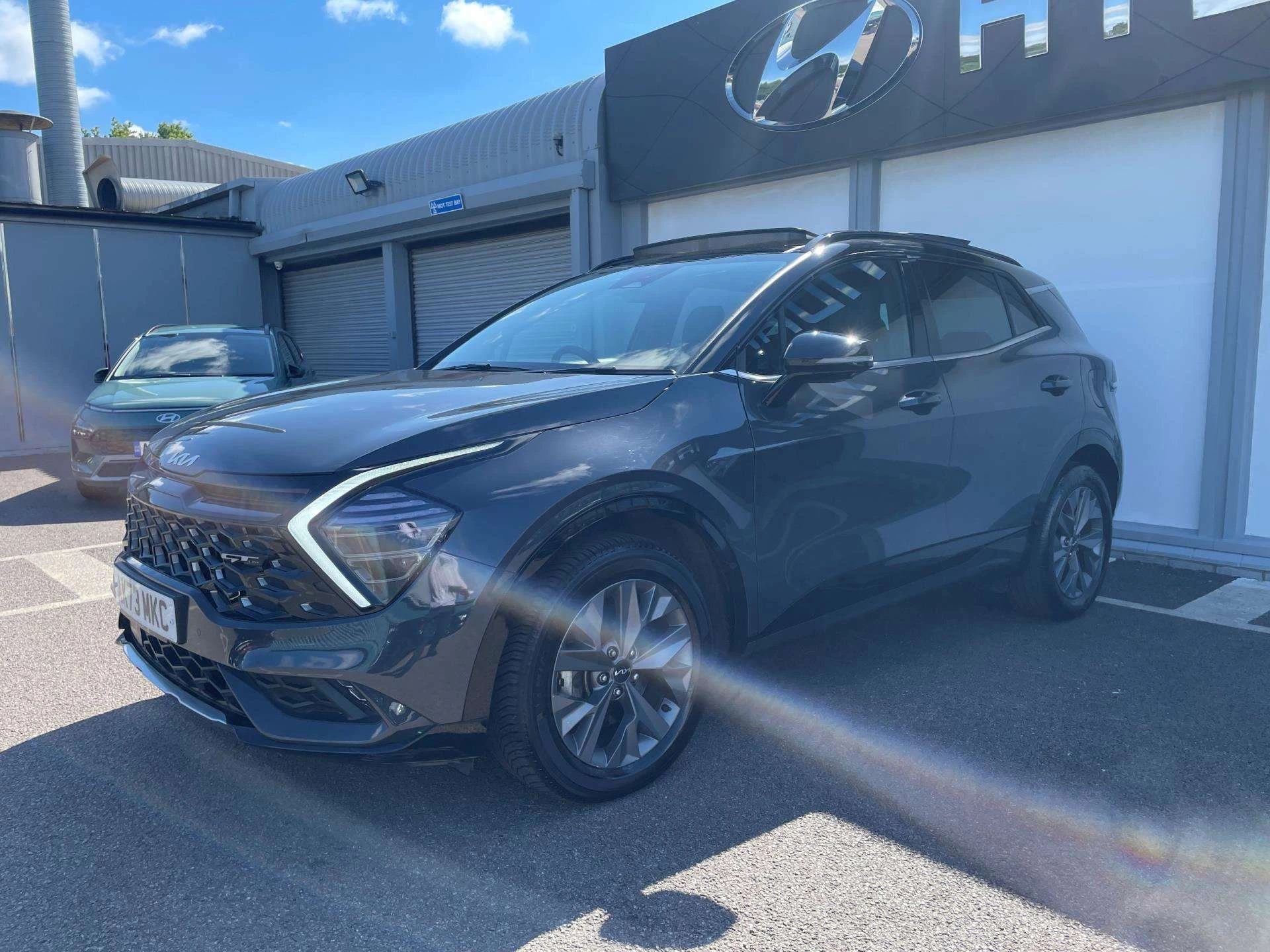 Vehicle image 6