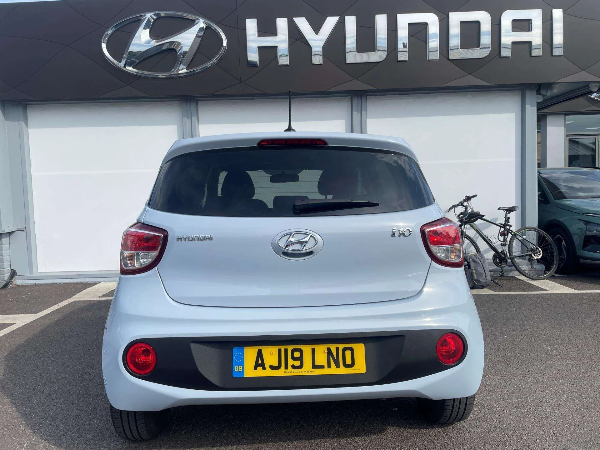 Vehicle image 7