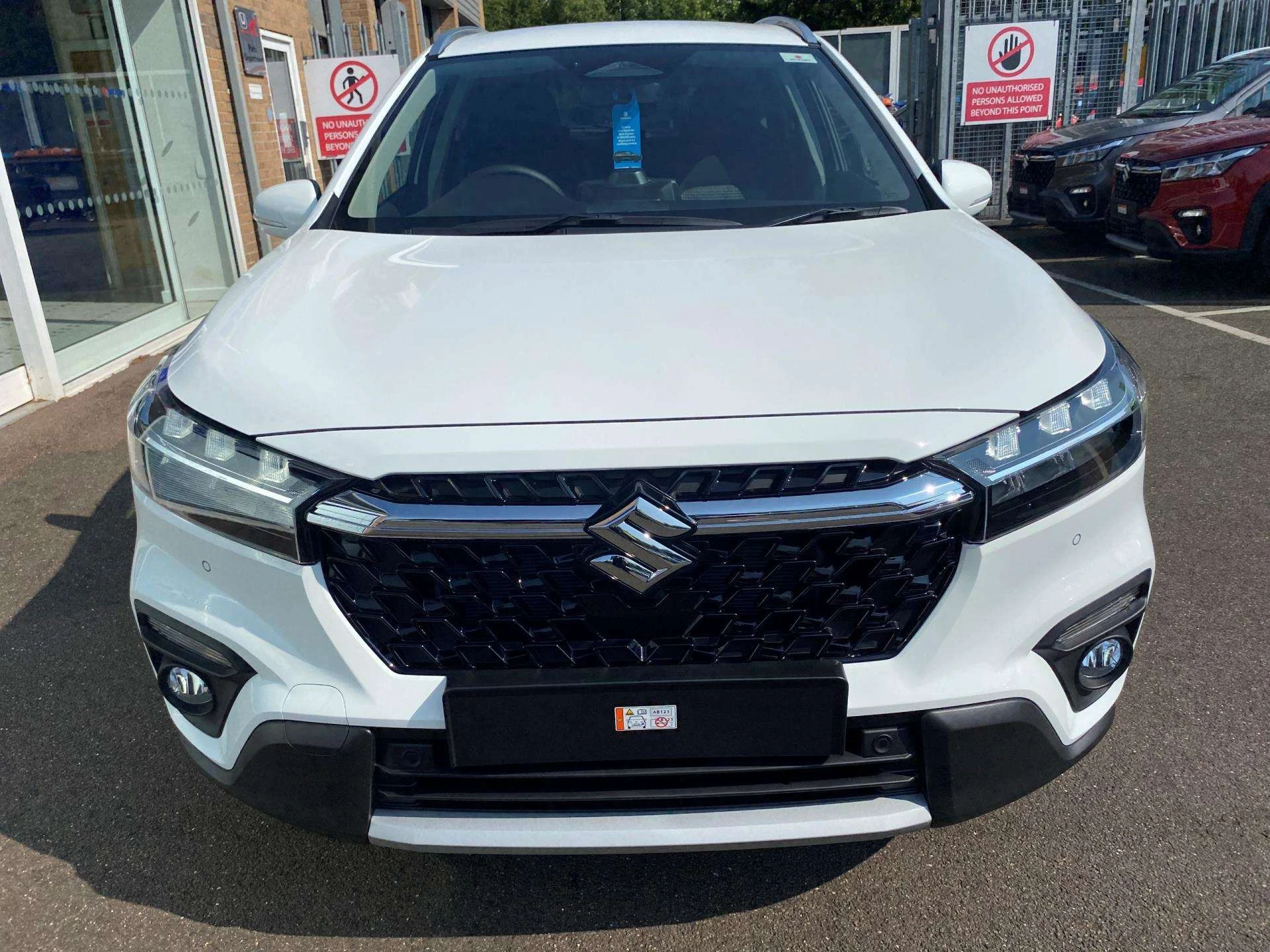 Vehicle image 4