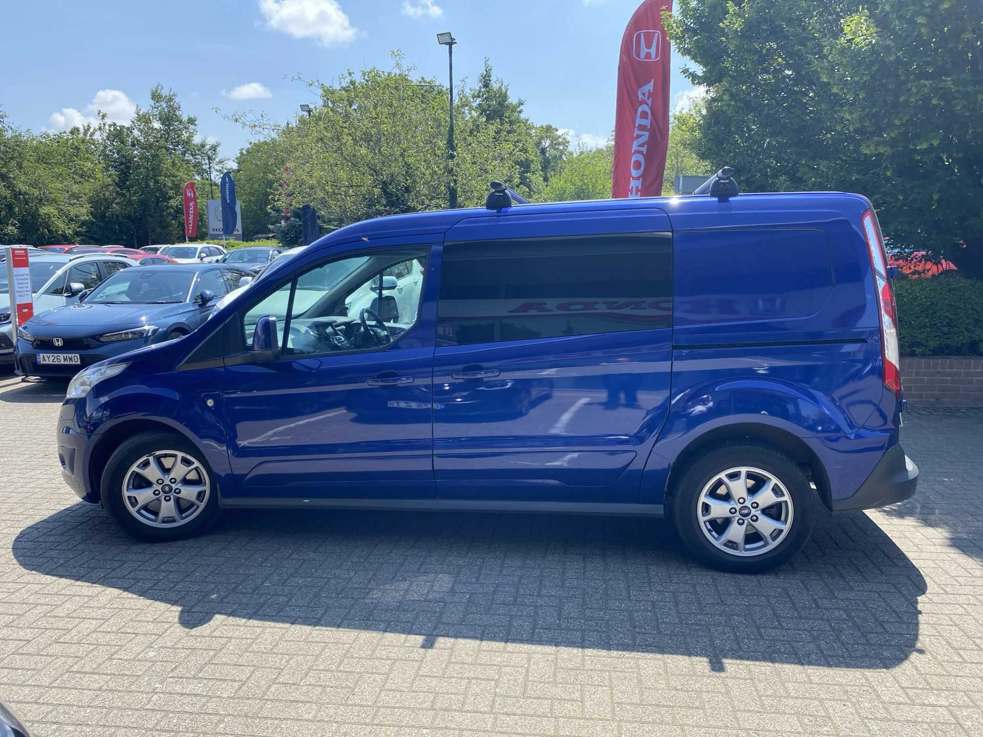 Vehicle image 4