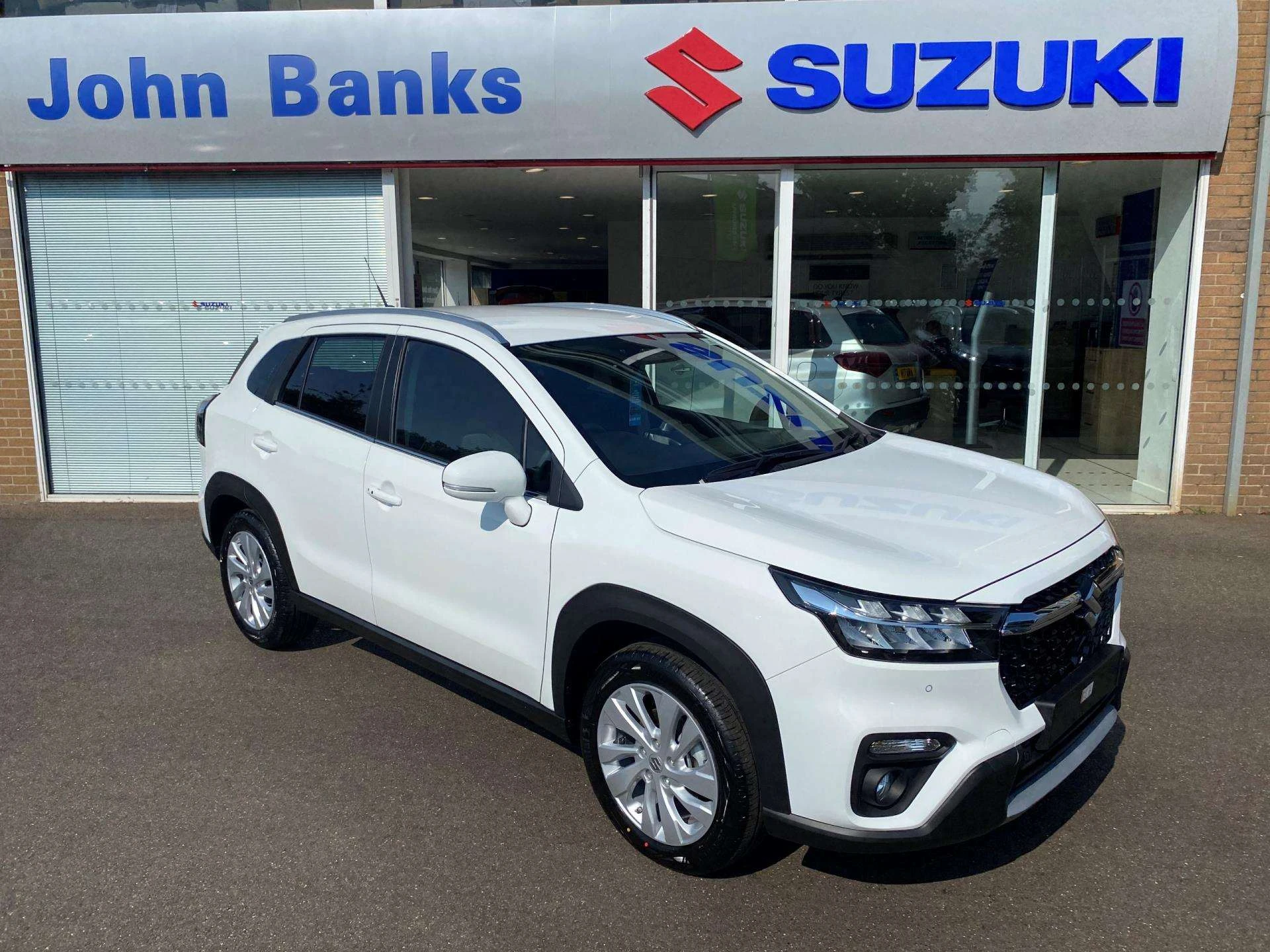Vehicle image 3