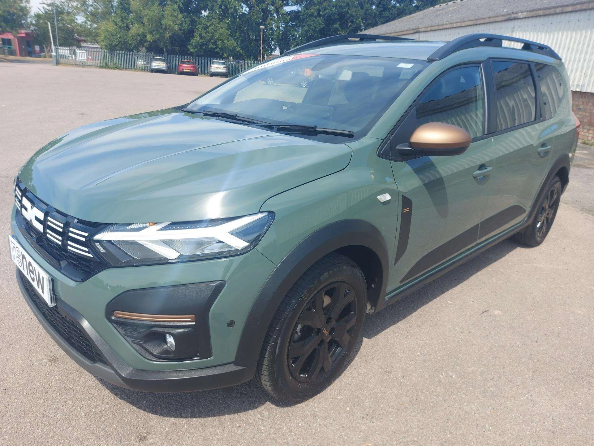 Vehicle image 3