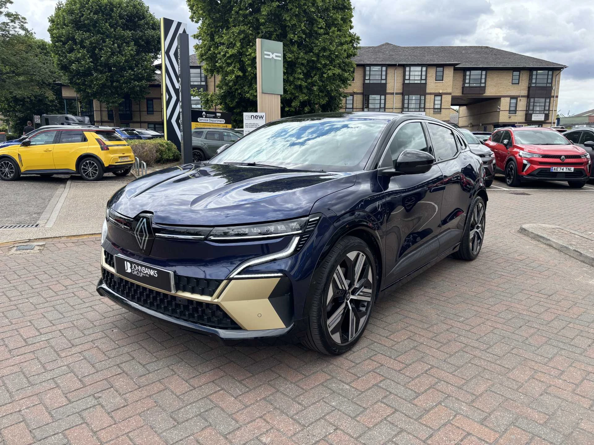 Vehicle image 7