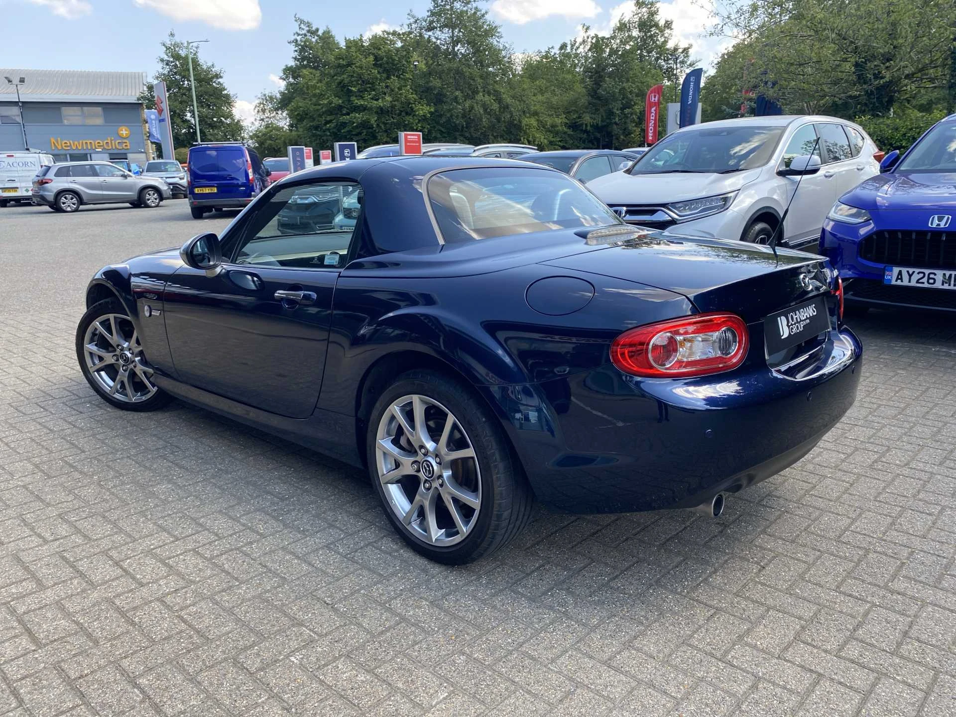 Vehicle image 5