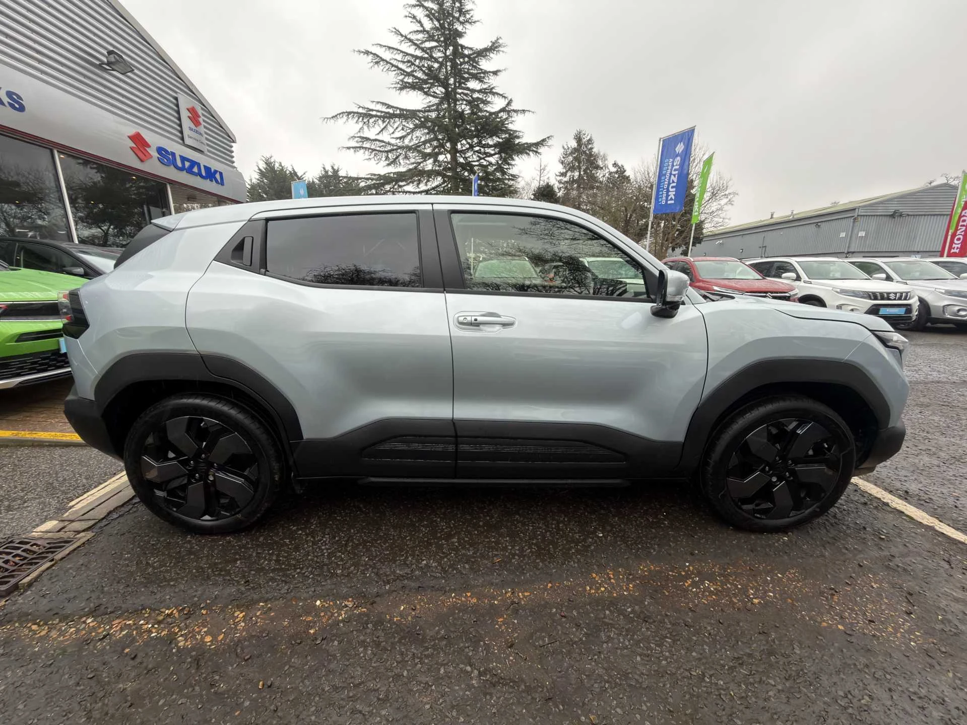 Vehicle image 7