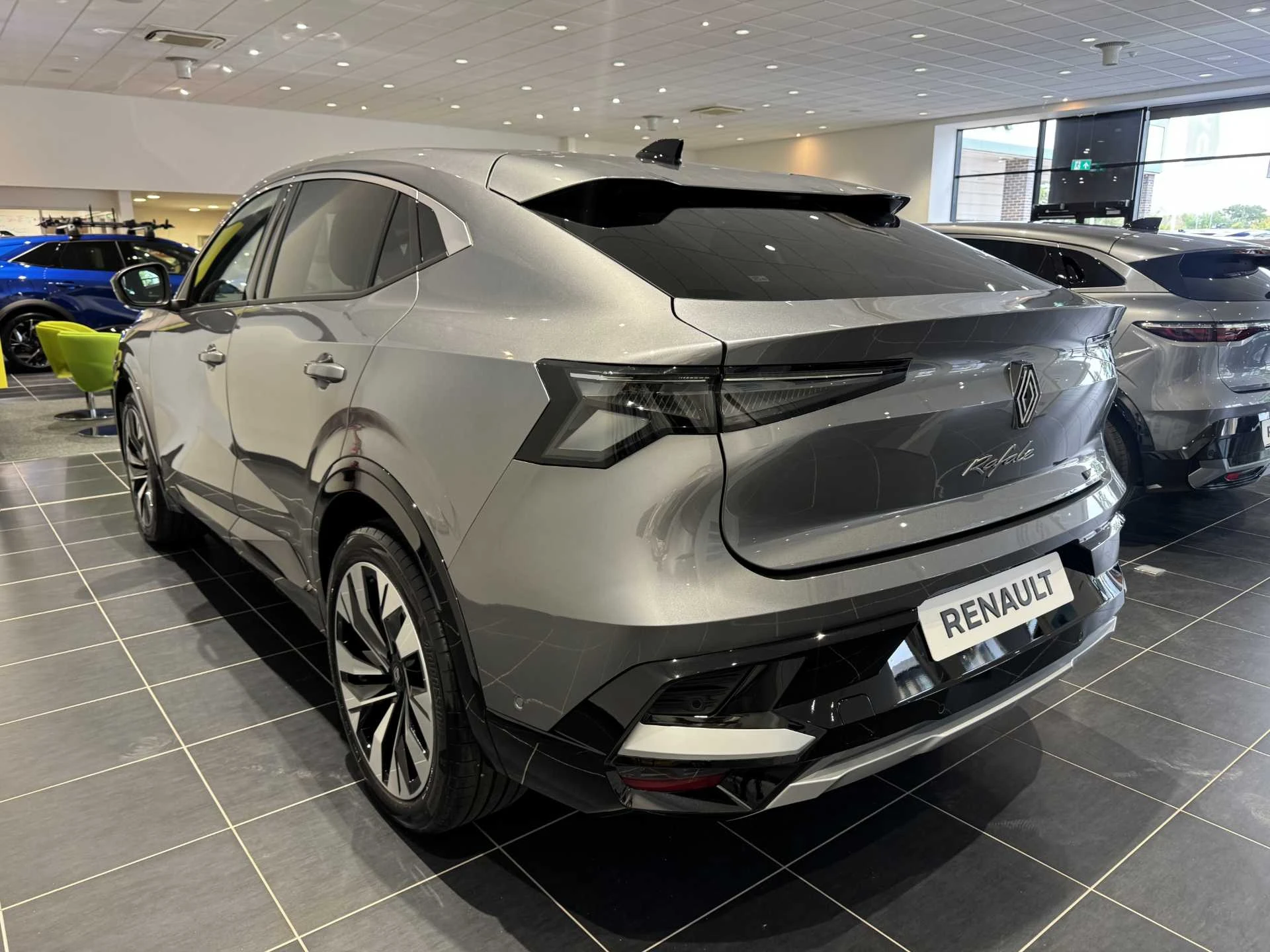 Vehicle image 3