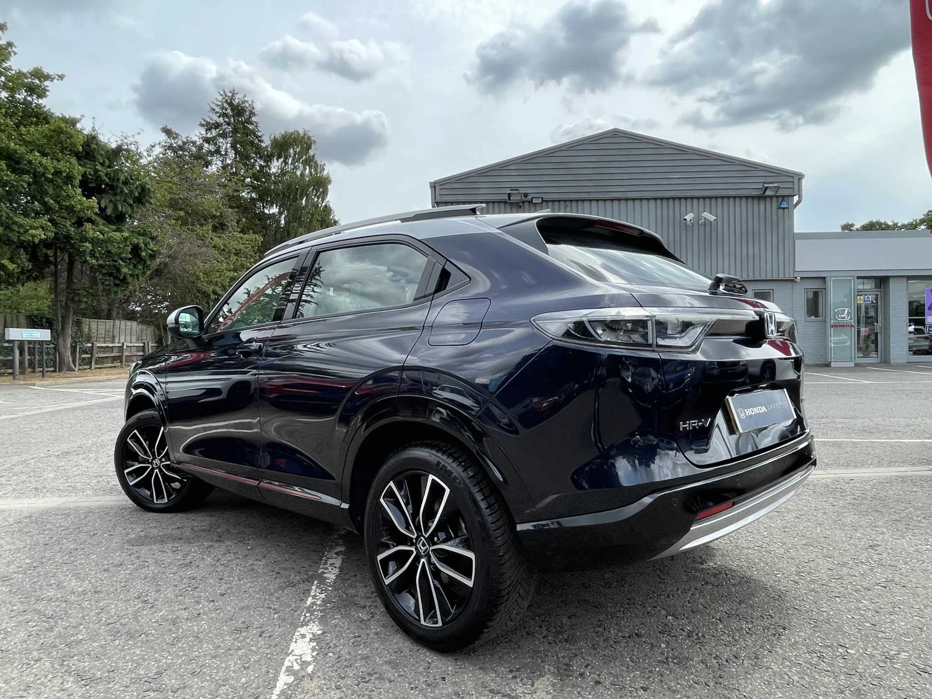 Vehicle image 3