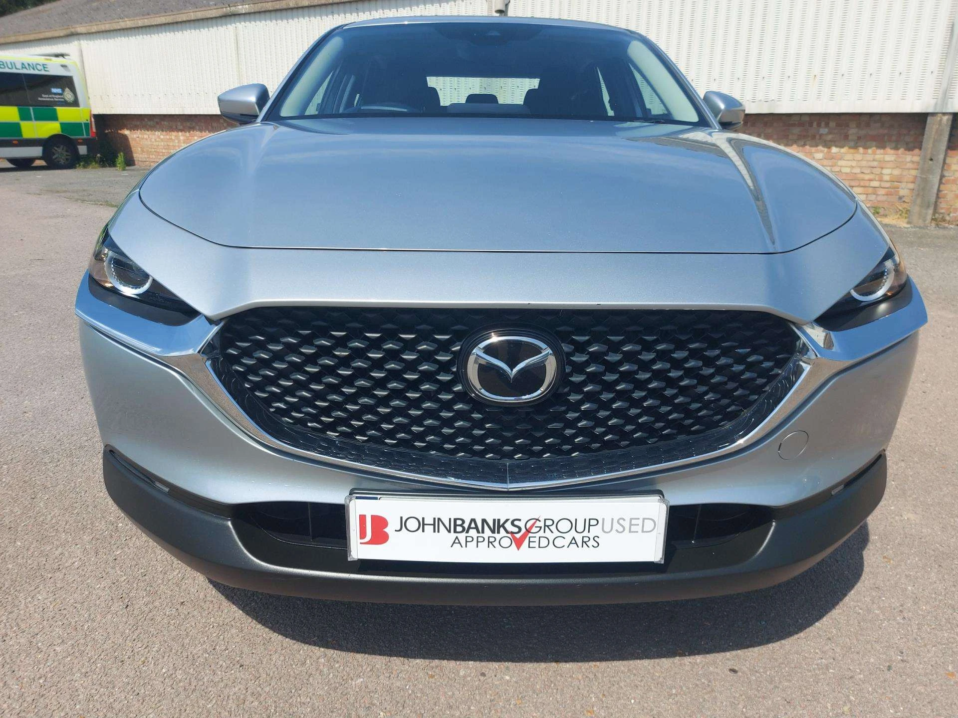 Vehicle image 6
