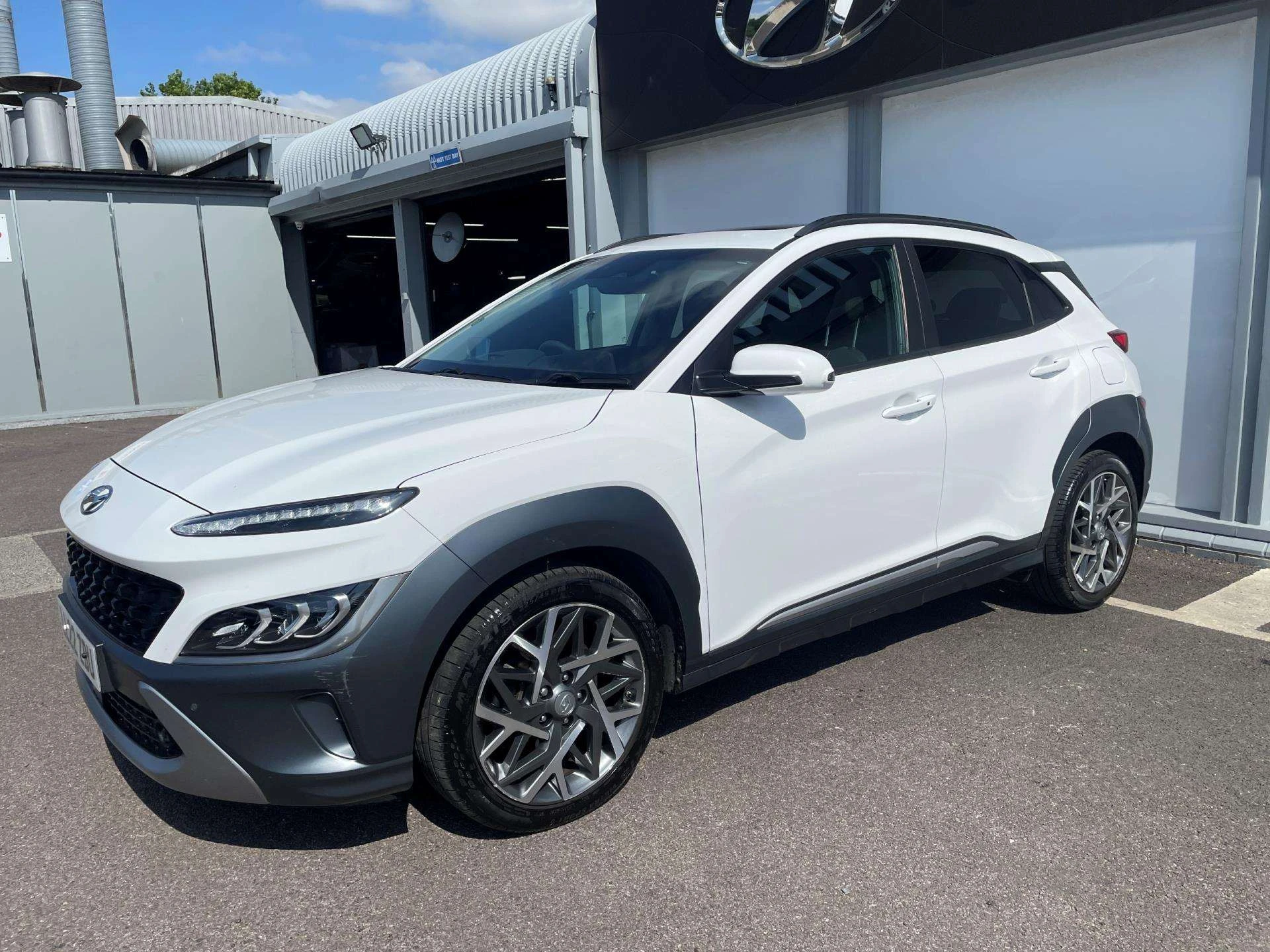 Vehicle image 6