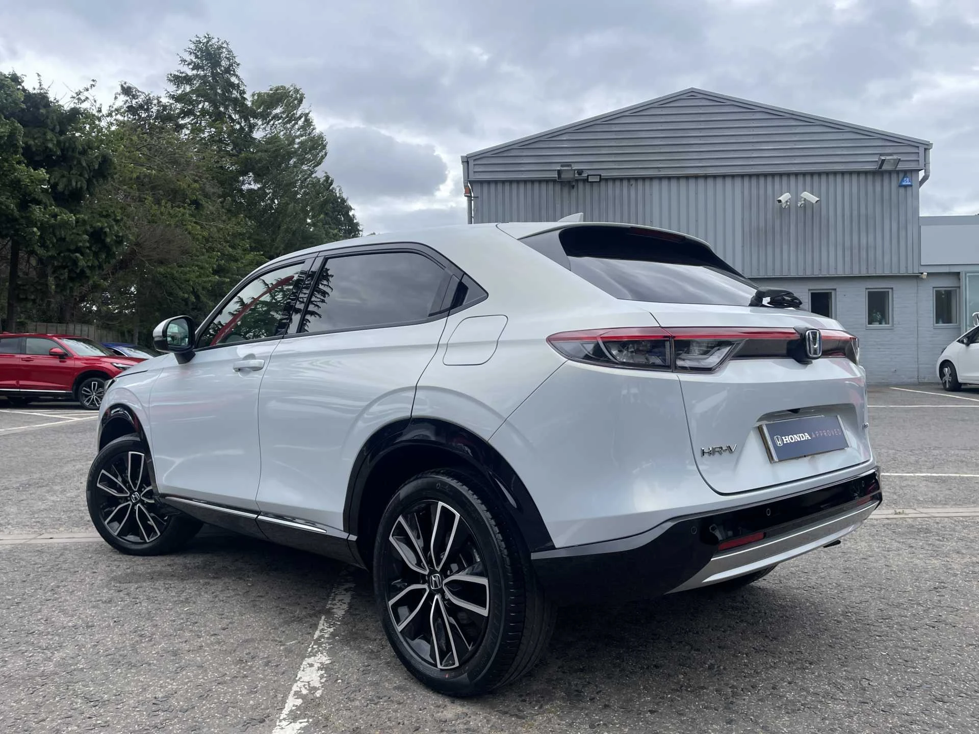 Vehicle image 3