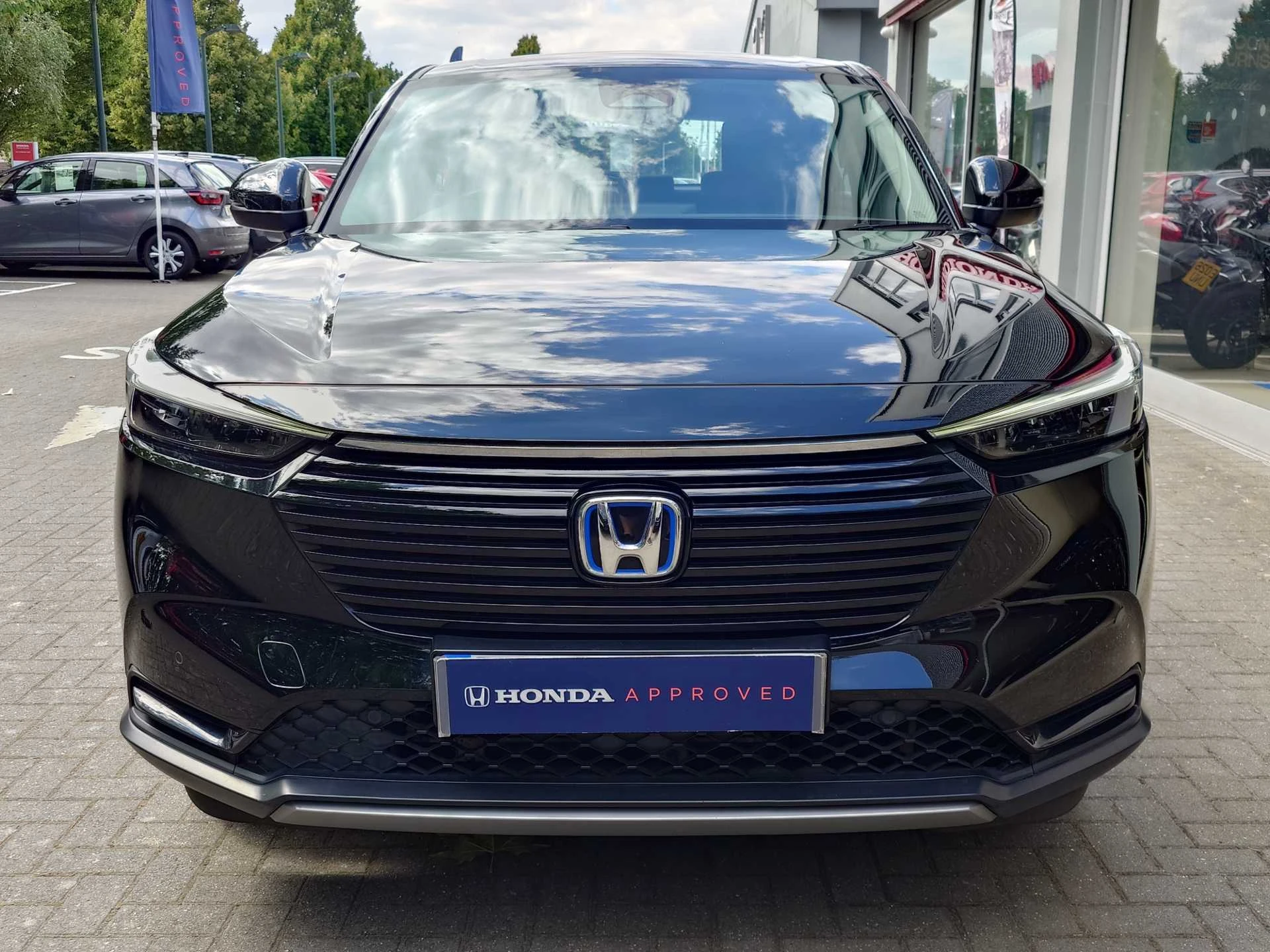 Vehicle image 6