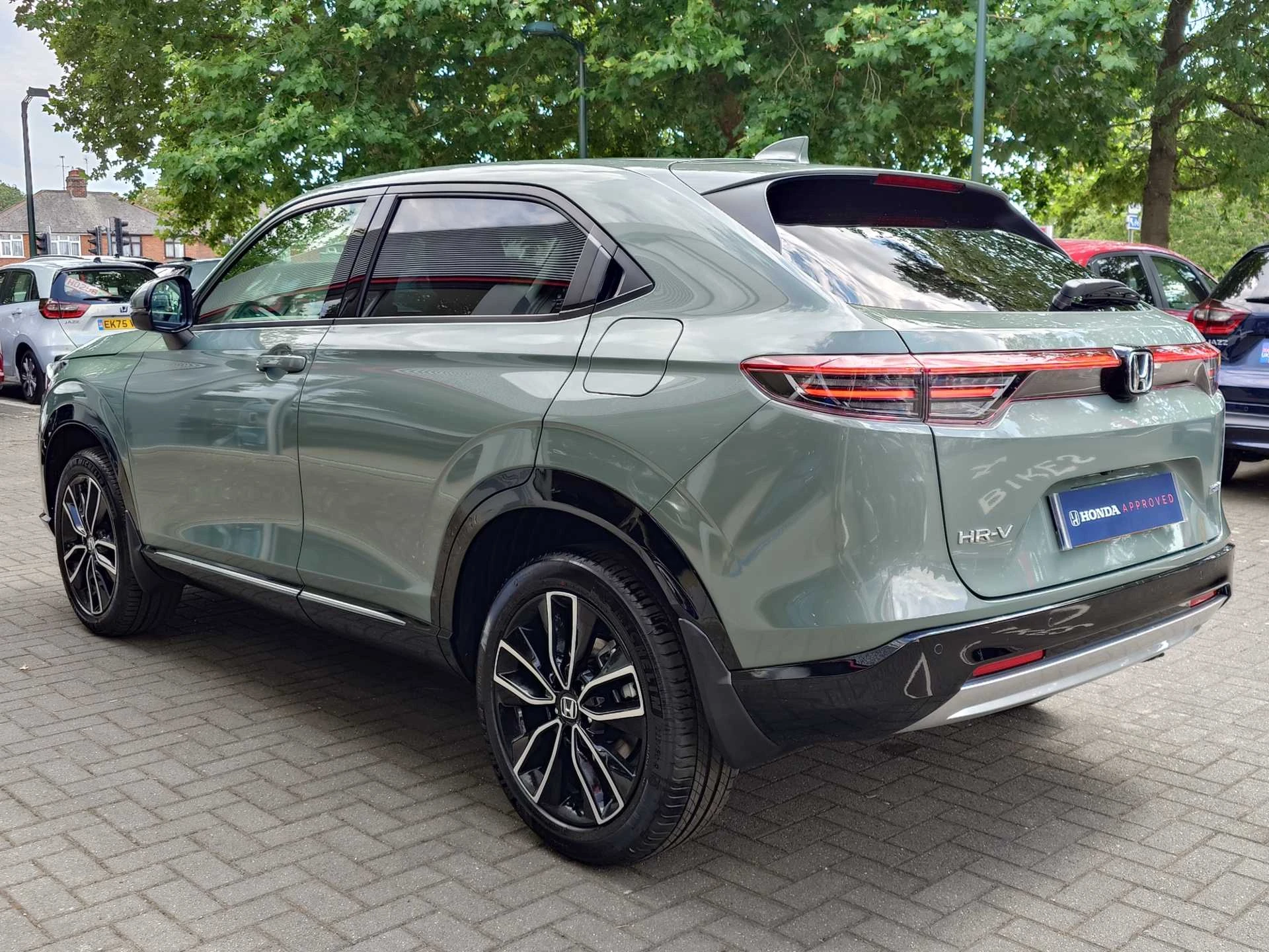 Vehicle image 3