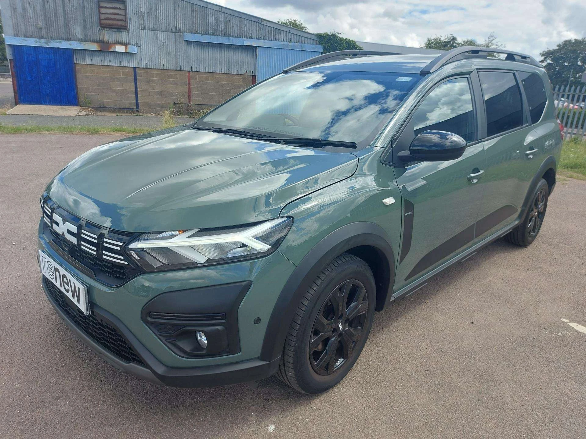 Vehicle image 3