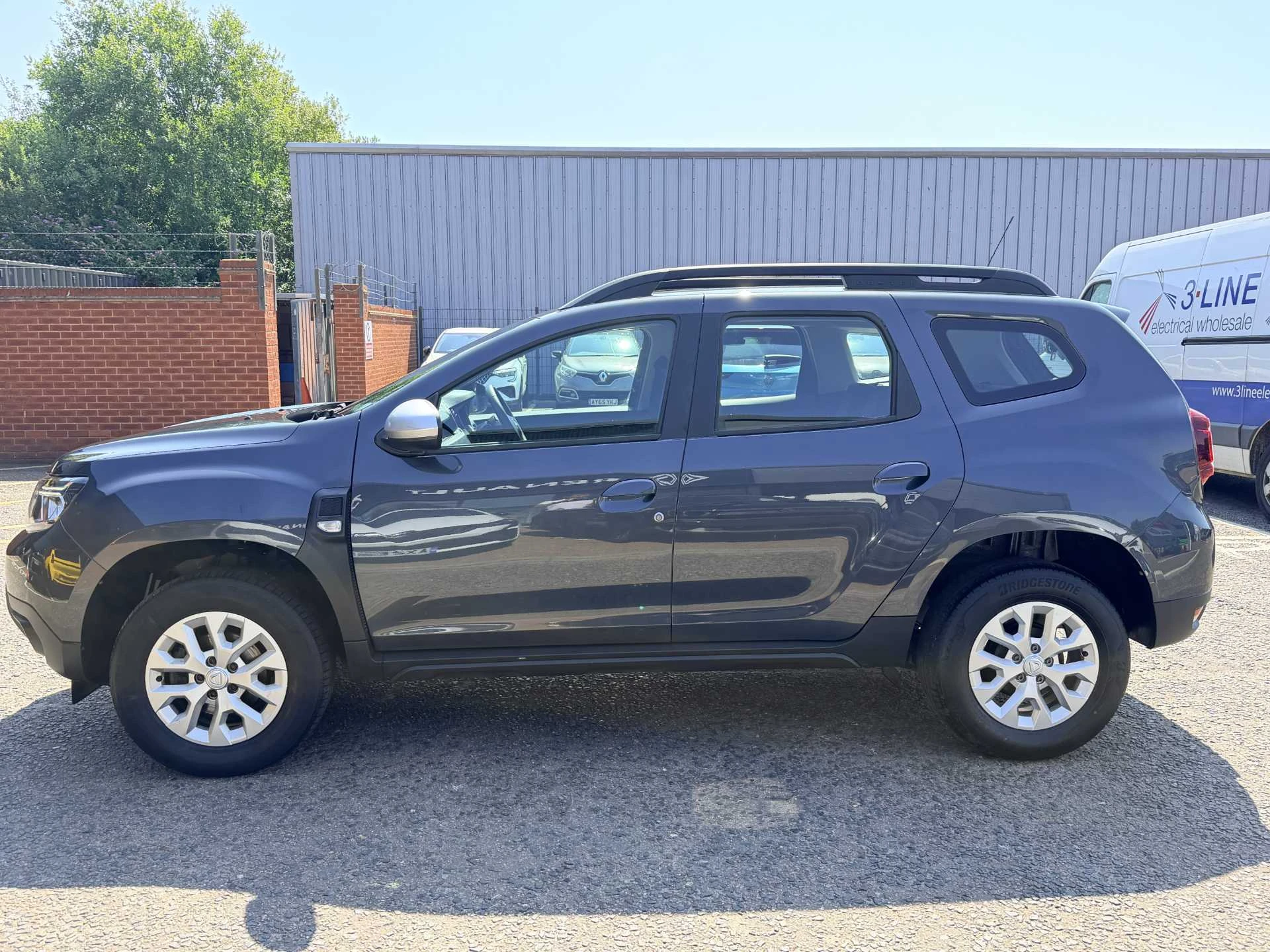 Vehicle image 7