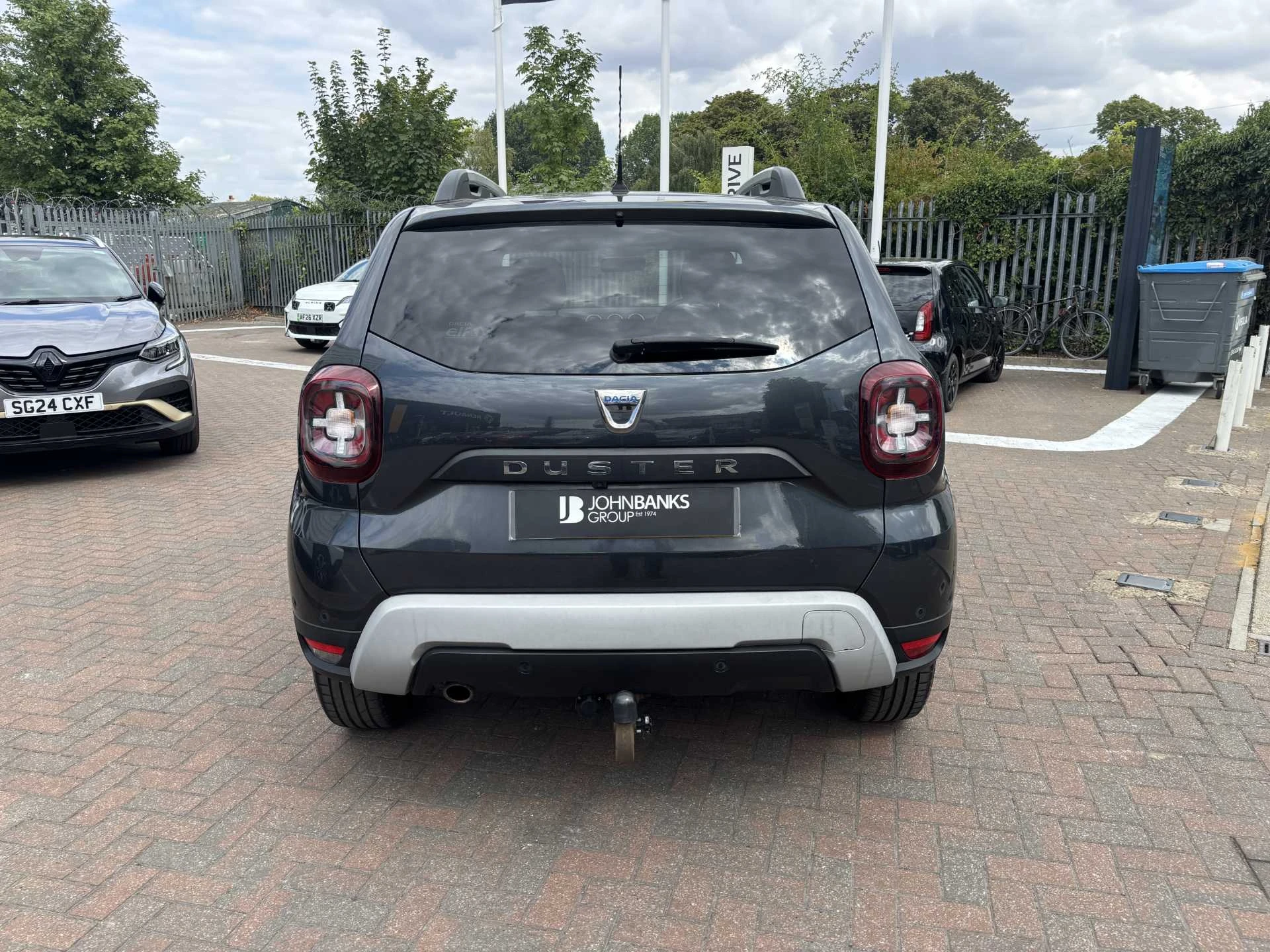 Vehicle image 3