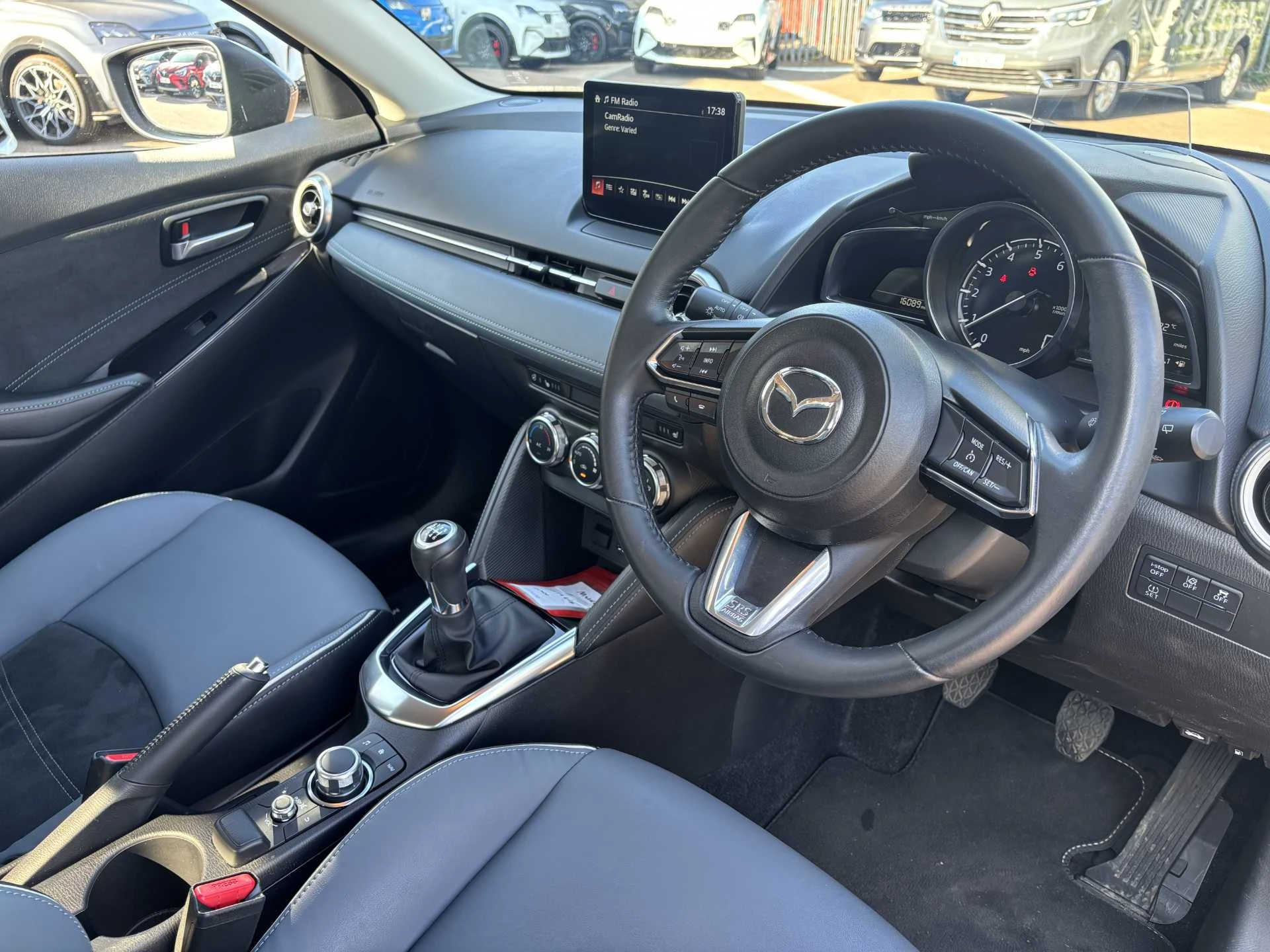 Vehicle image 4