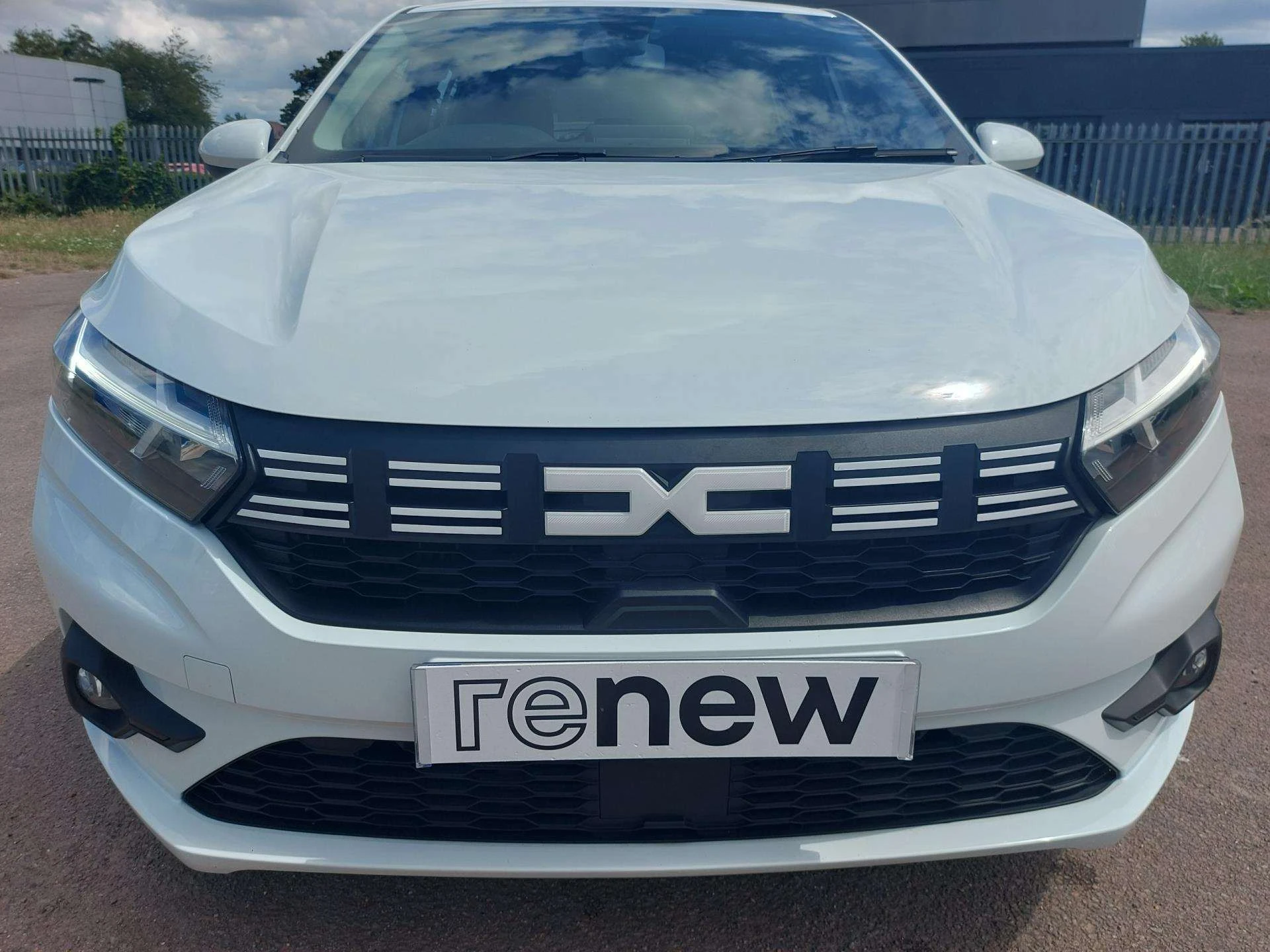 Vehicle image 6
