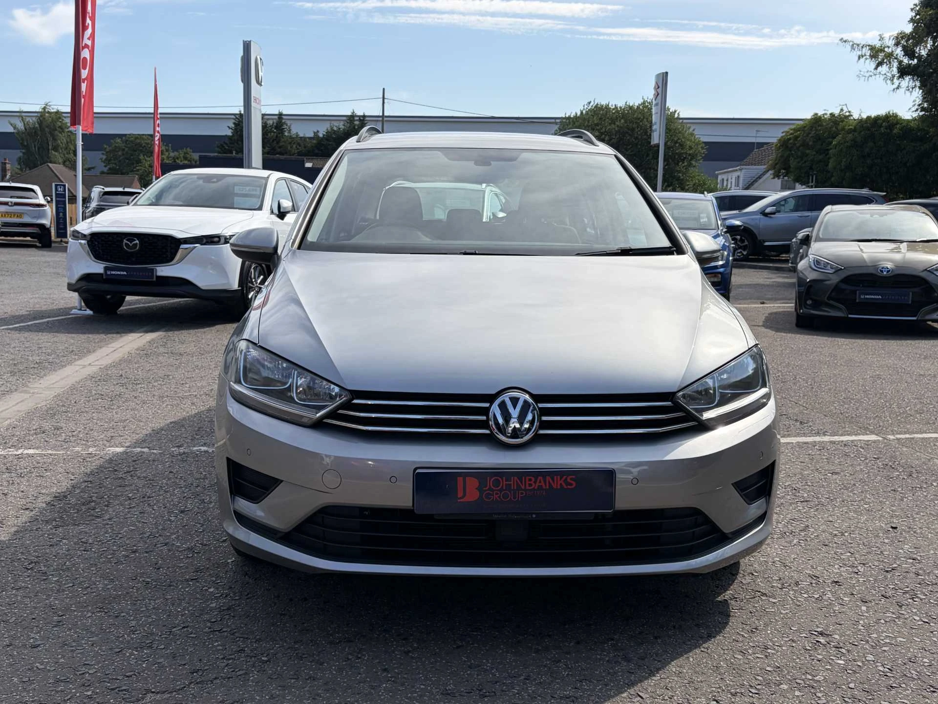 Vehicle image 6