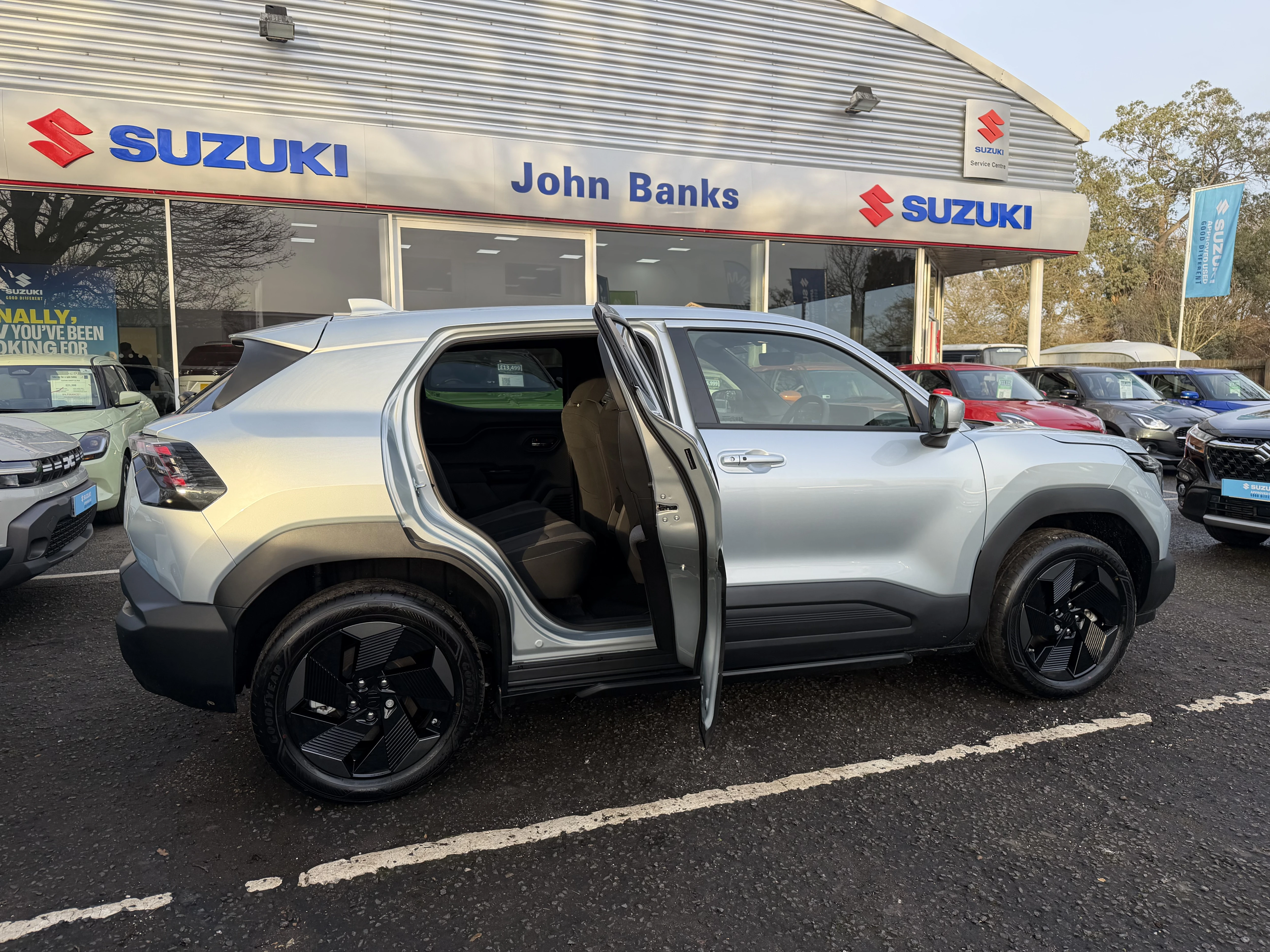 Vehicle image 6