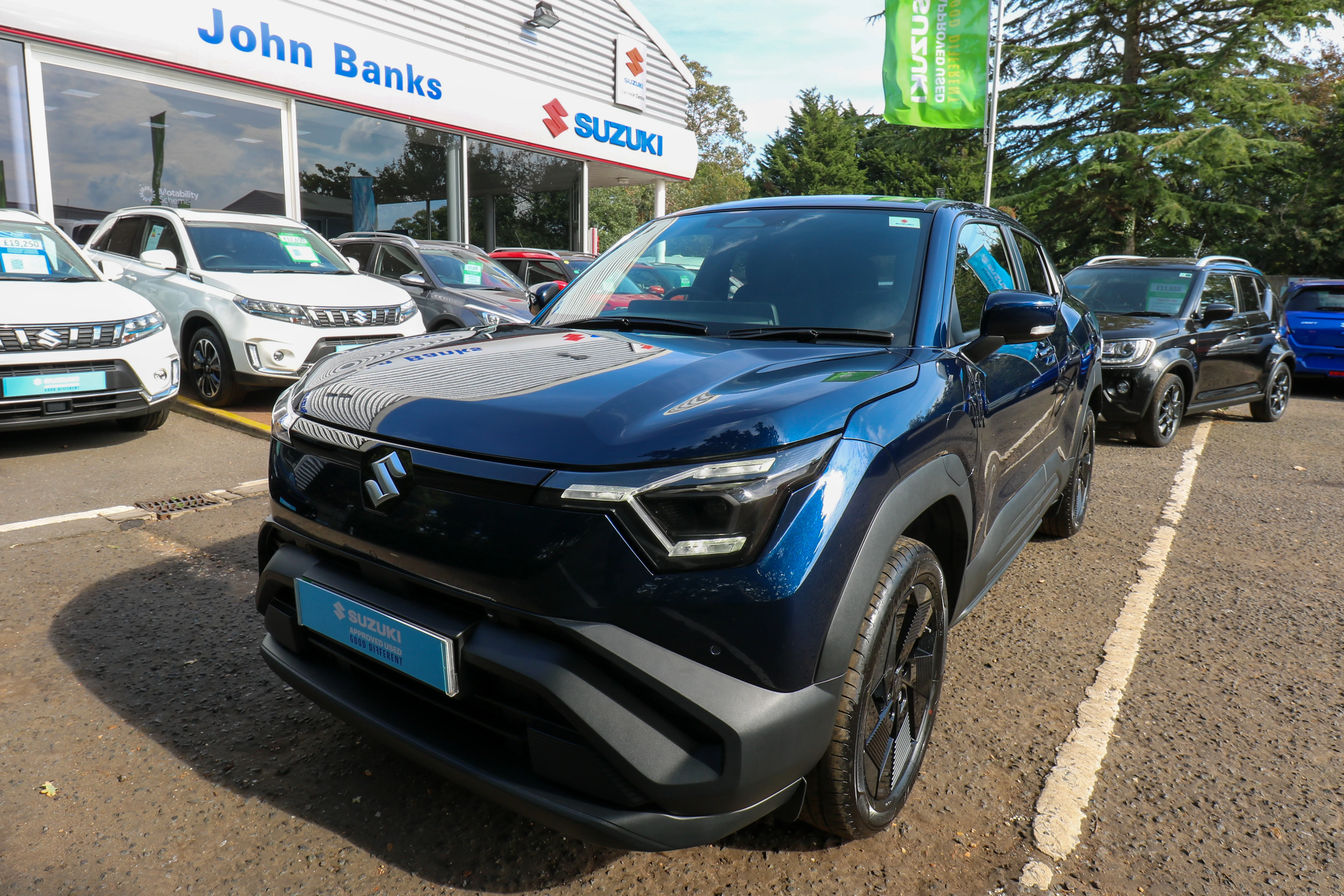Vehicle image 3