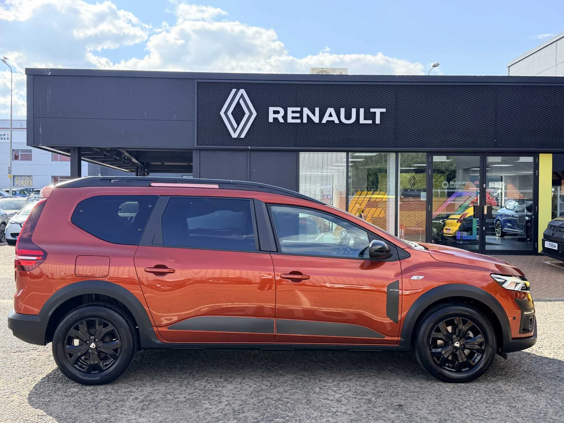Vehicle image 5