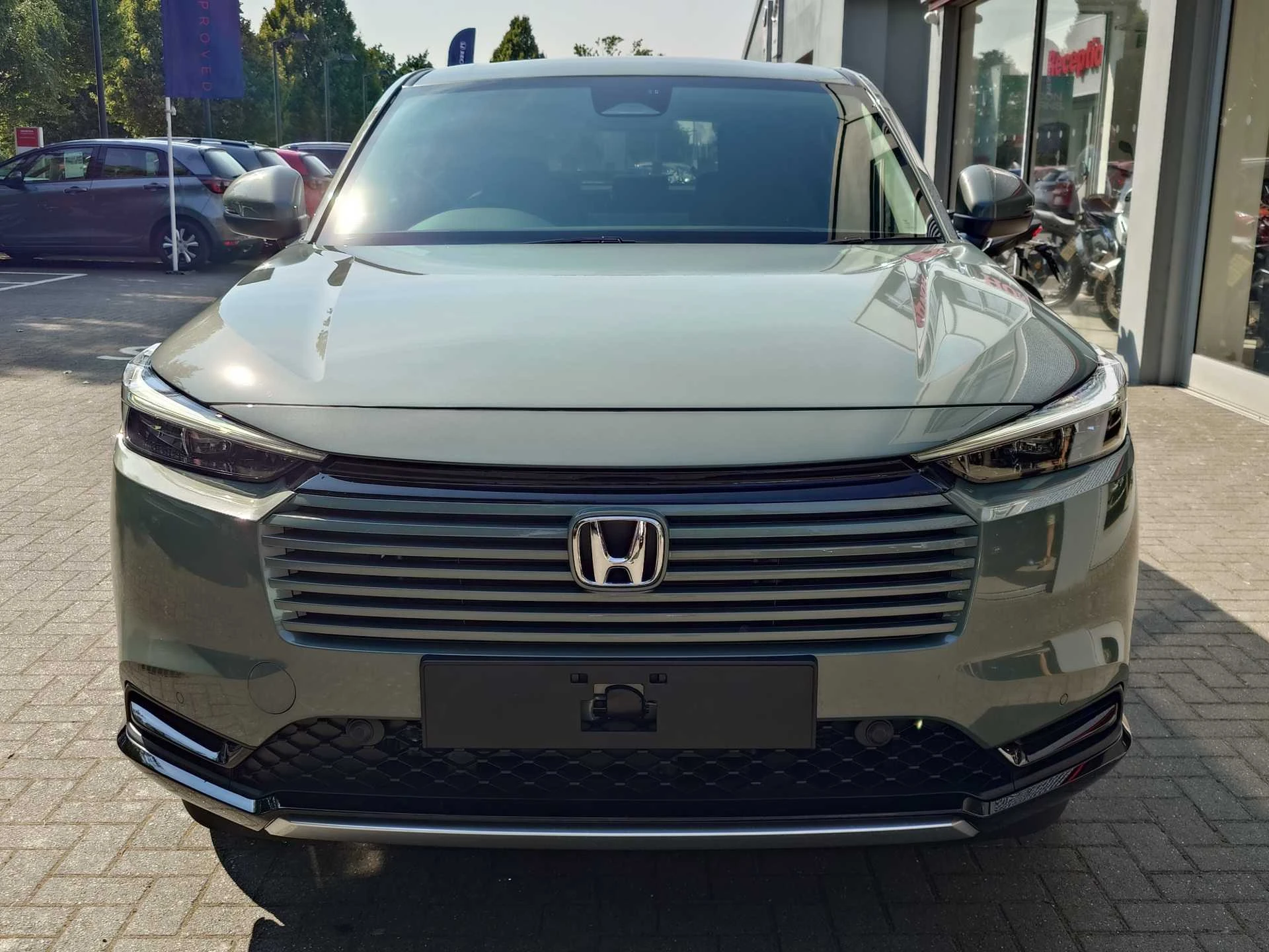 Vehicle image 6