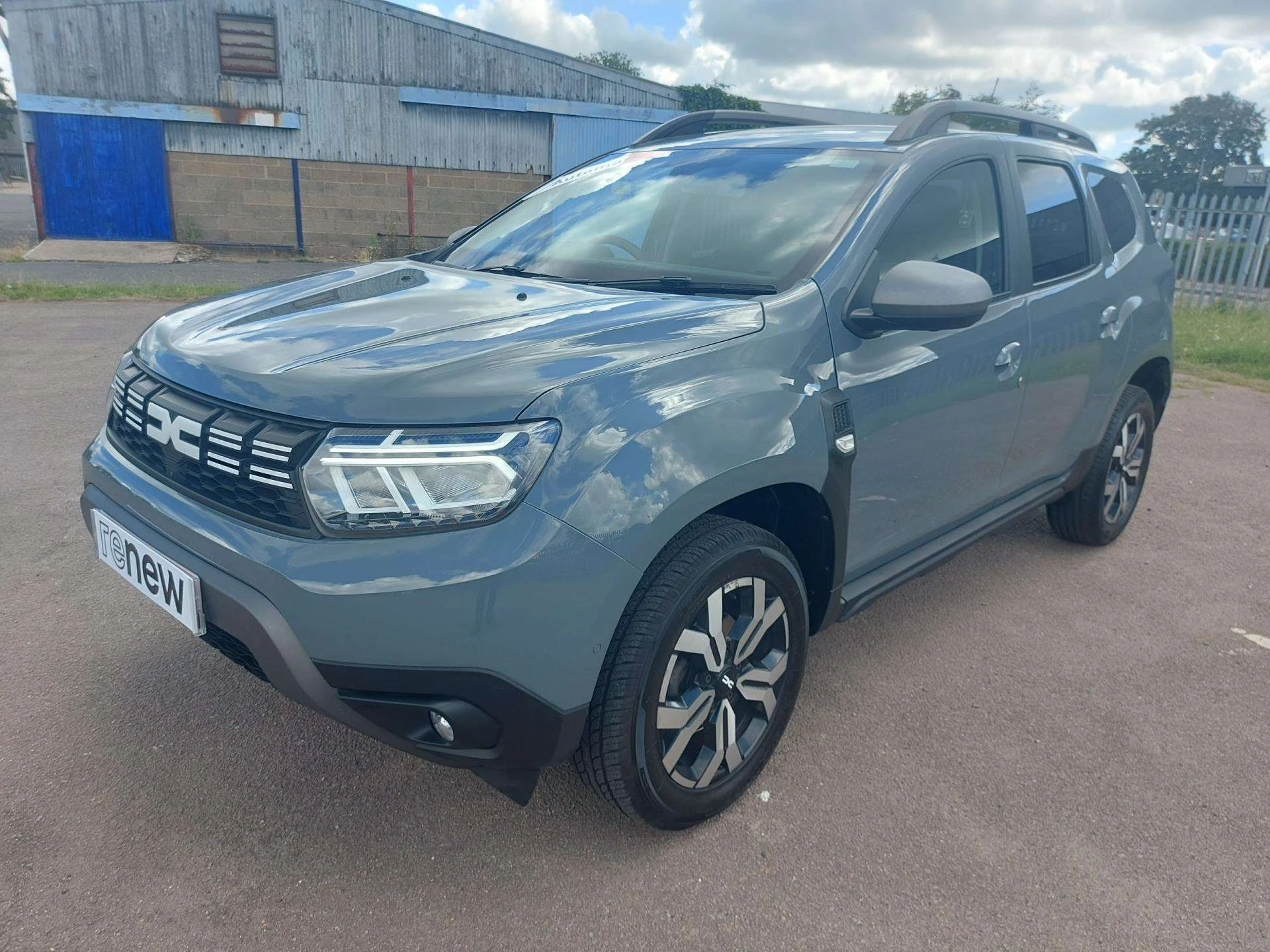 Vehicle image 3