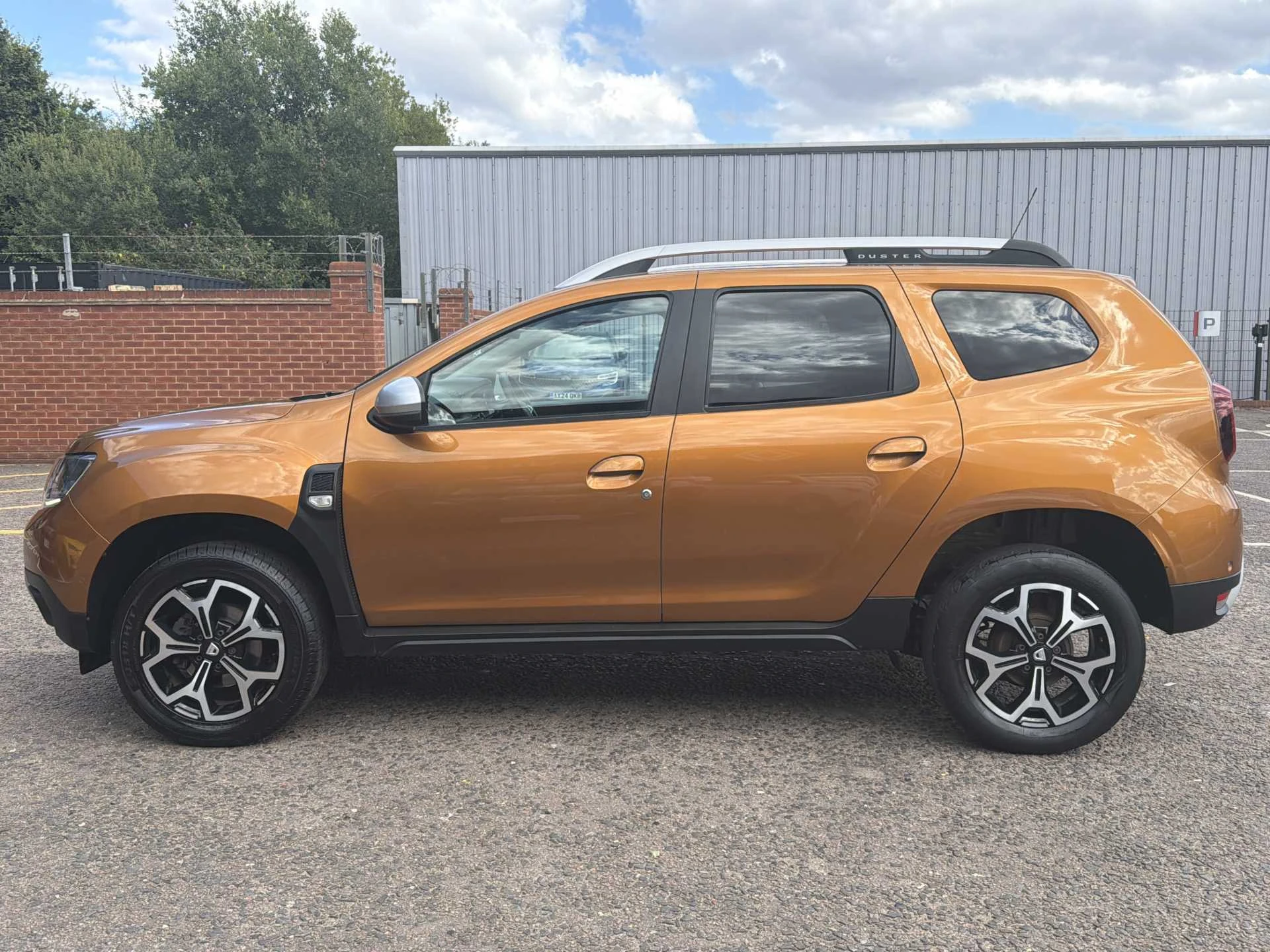 Vehicle image 7