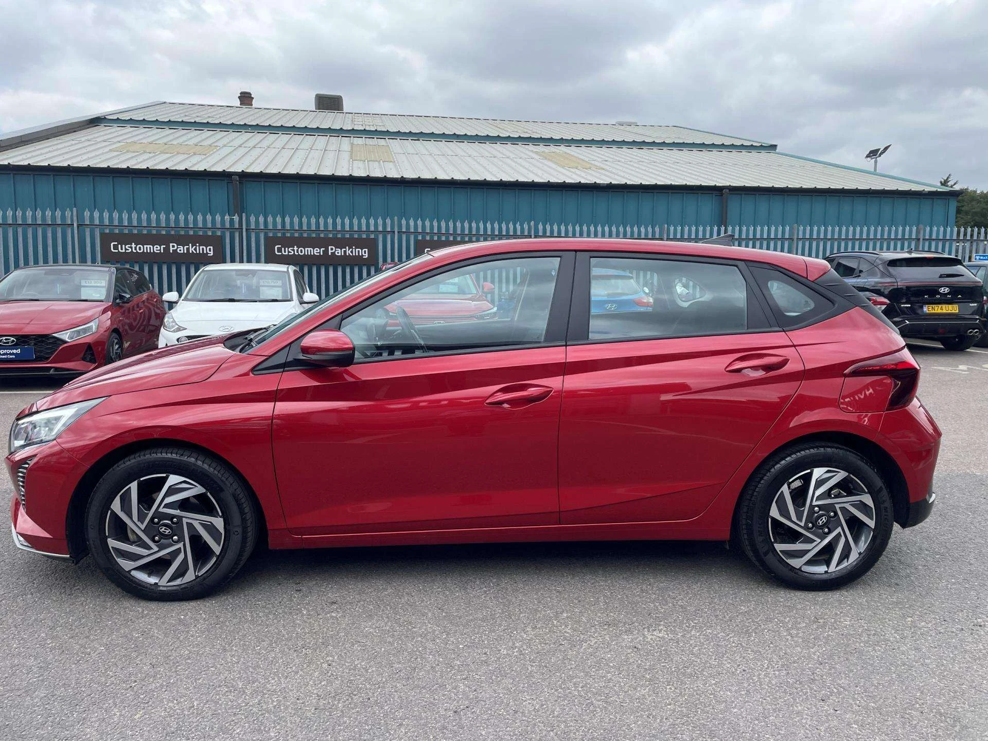 Vehicle image 5