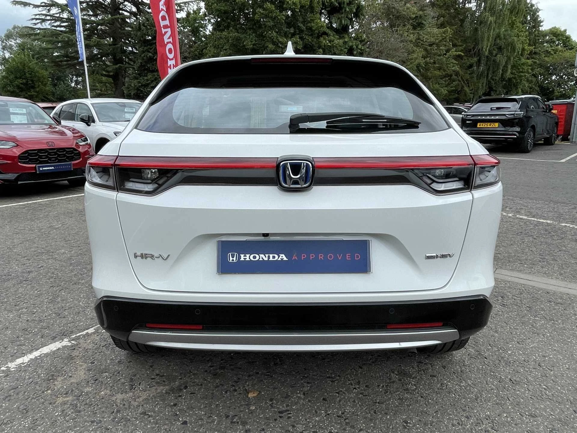 Vehicle image 7
