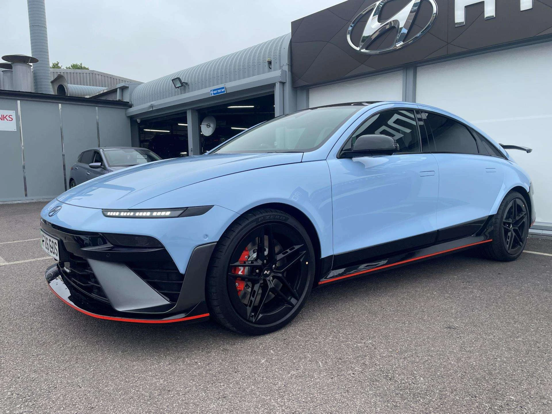 Vehicle image 6