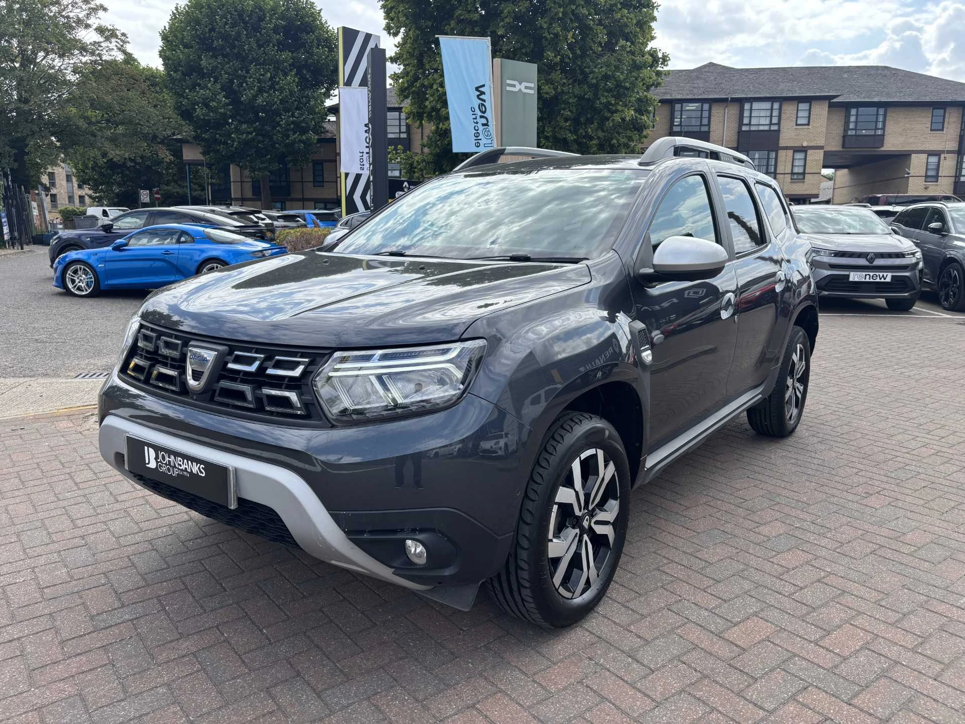 Vehicle image 7