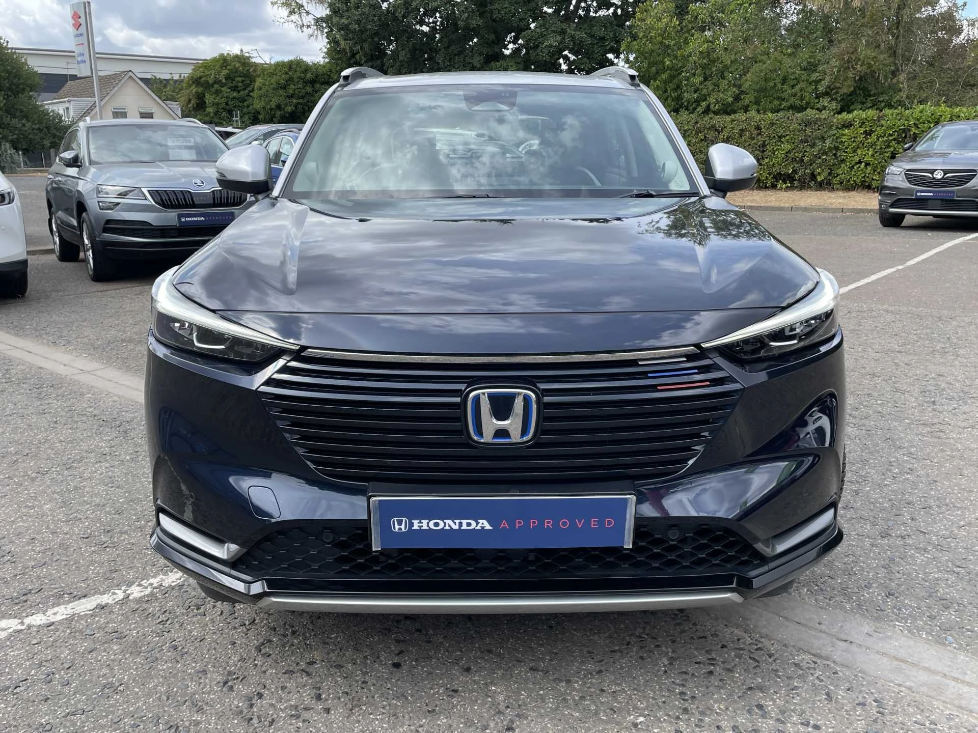 Vehicle image 6