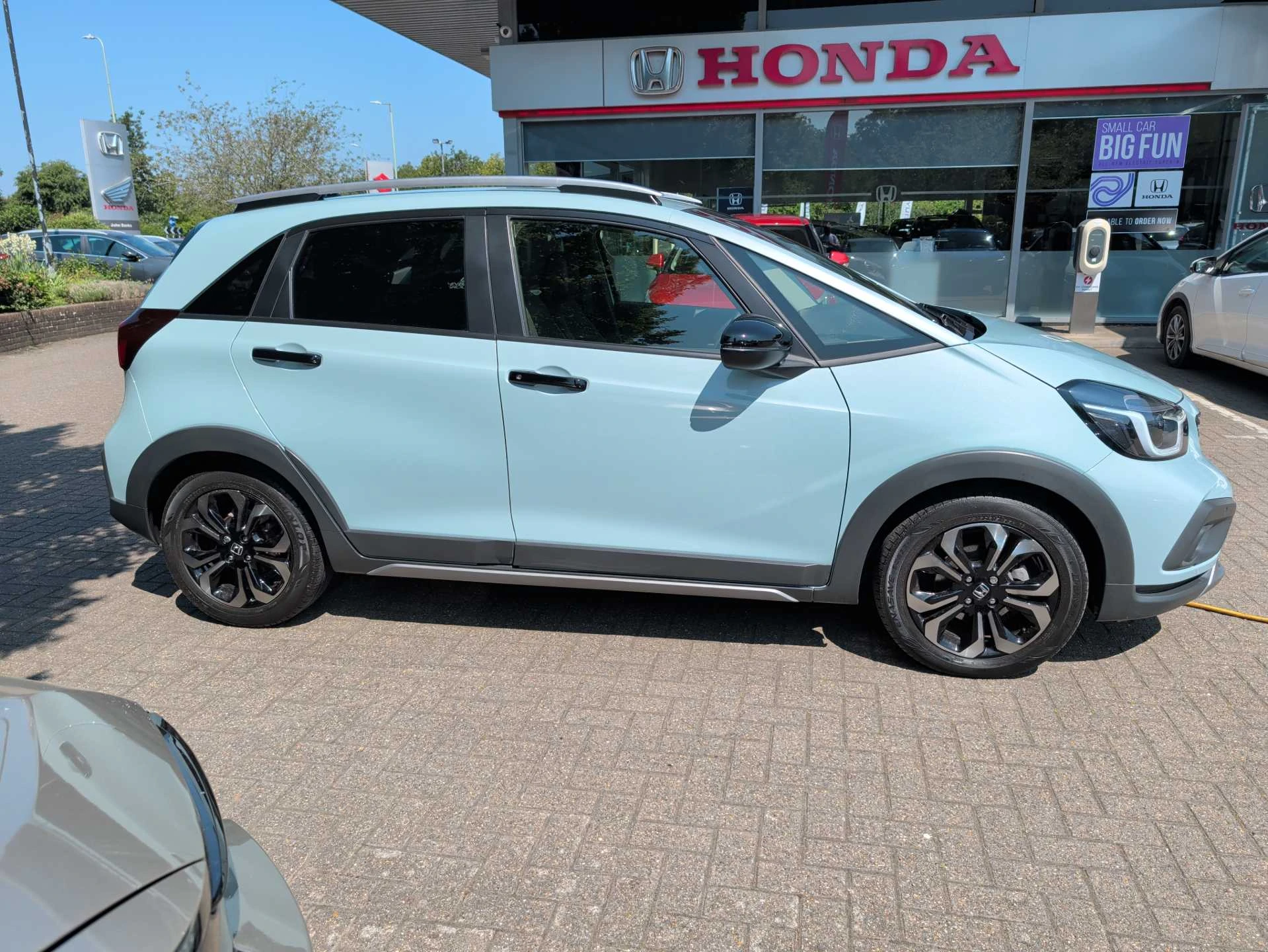 Vehicle image 5