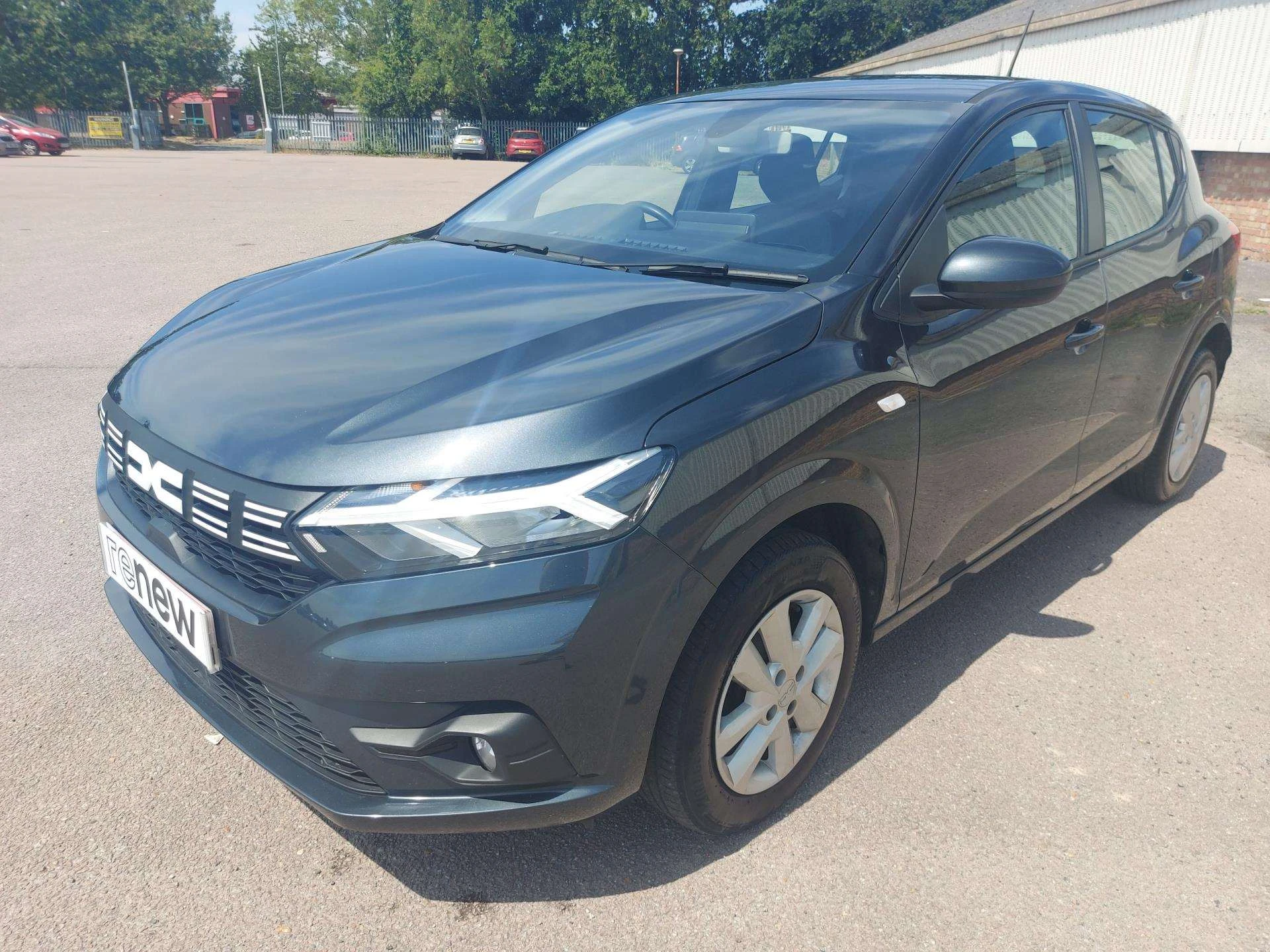 Vehicle image 3