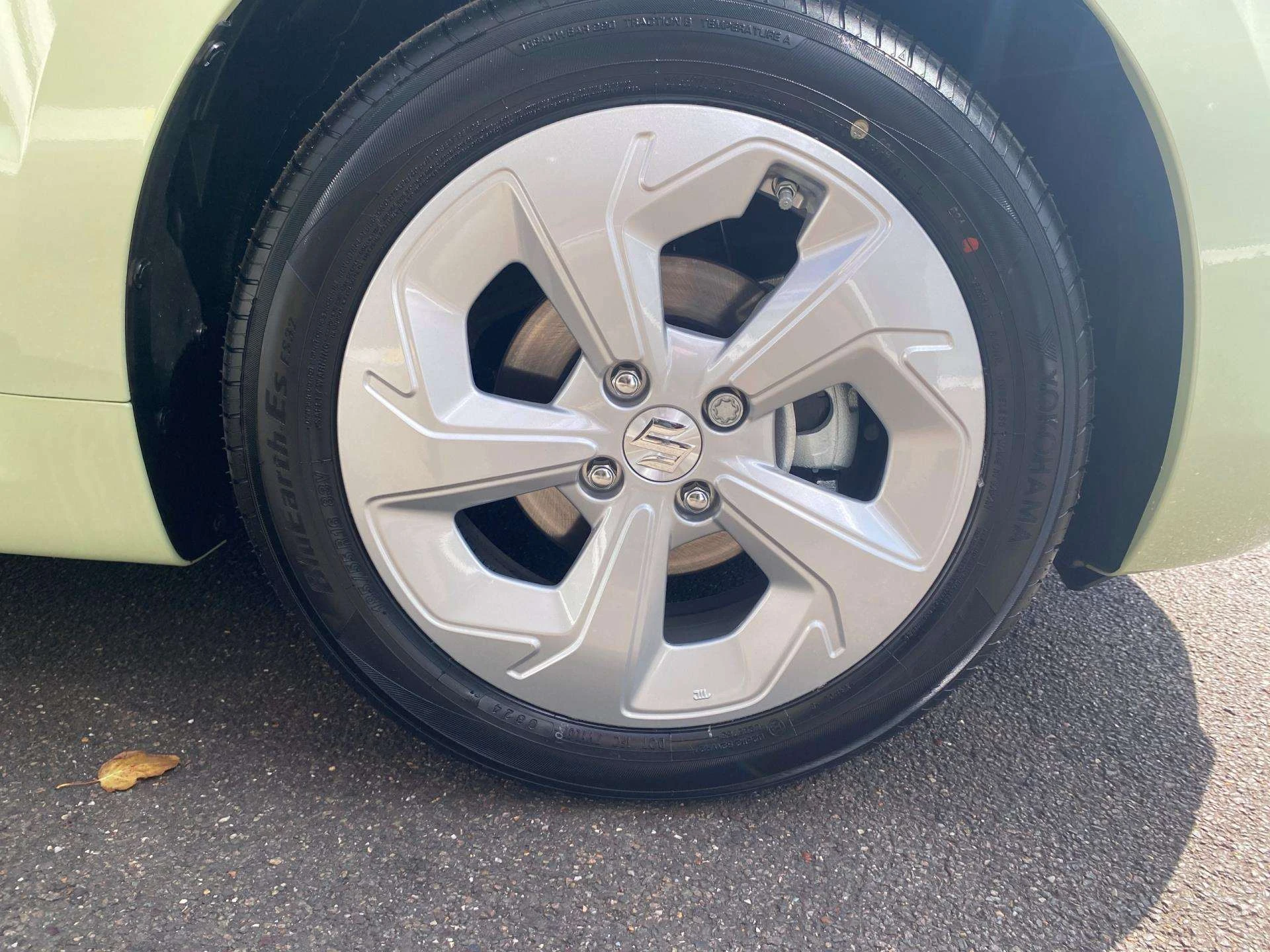 Vehicle image 6