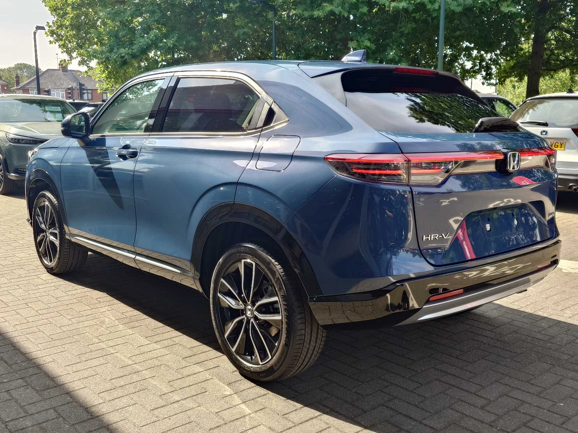 Vehicle image 3