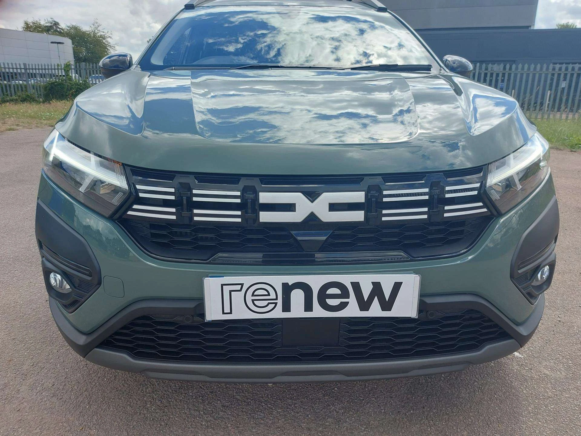 Vehicle image 6