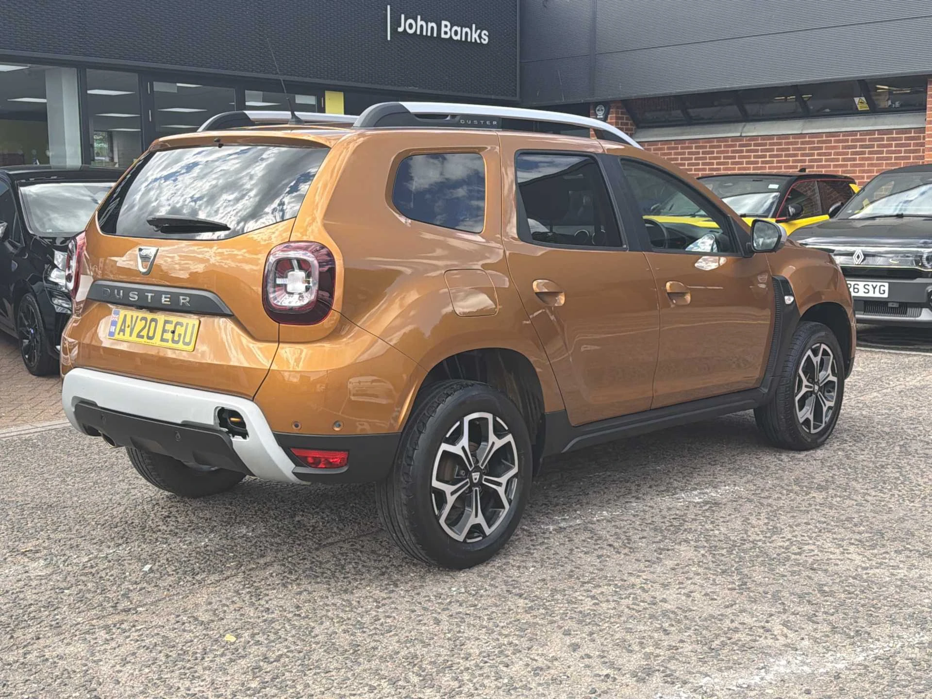 Vehicle image 4