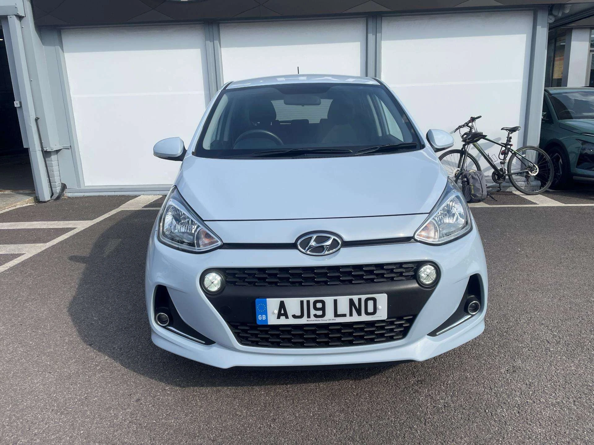 Vehicle image 4