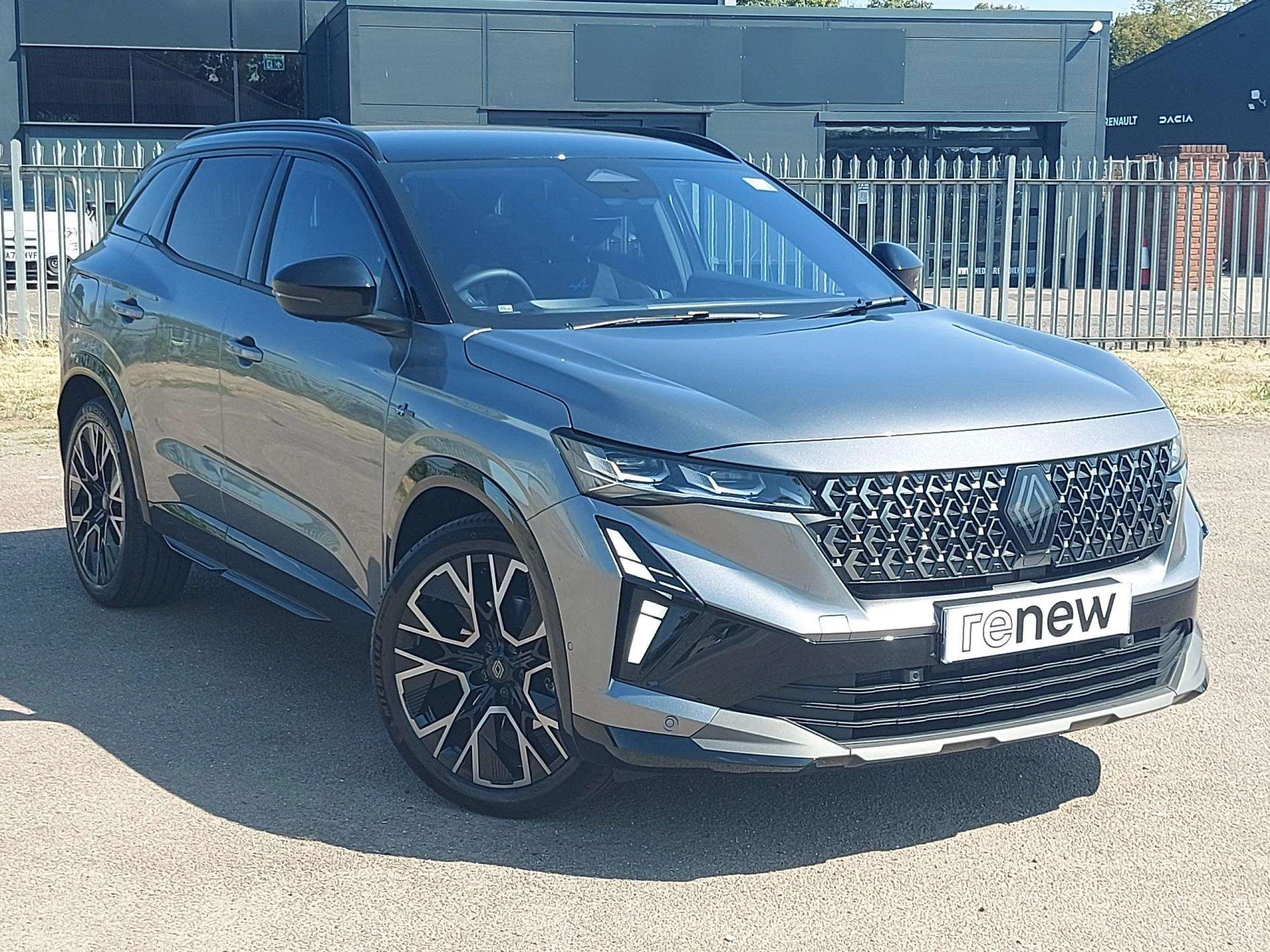 Vehicle image 4