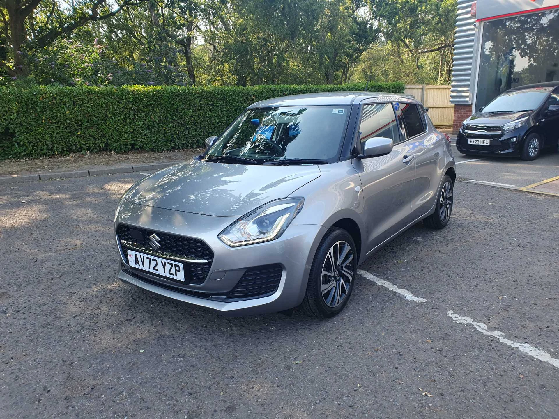 Vehicle image 5