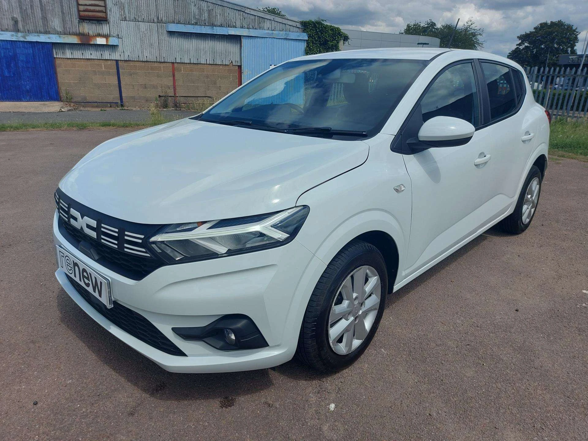 Vehicle image 3
