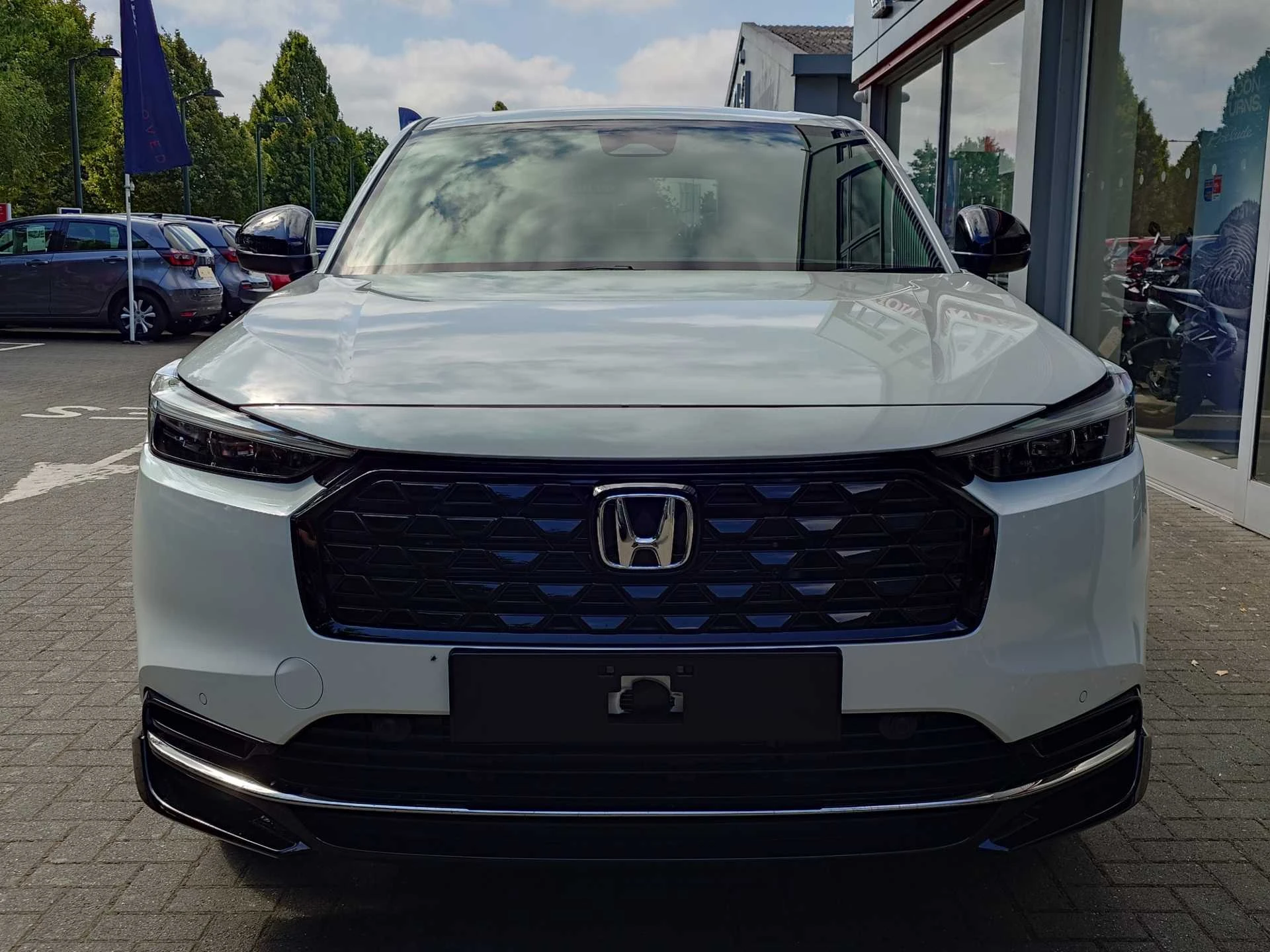 Vehicle image 6