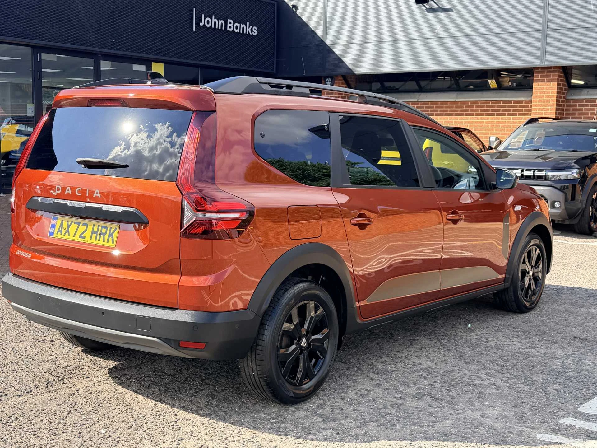 Vehicle image 4