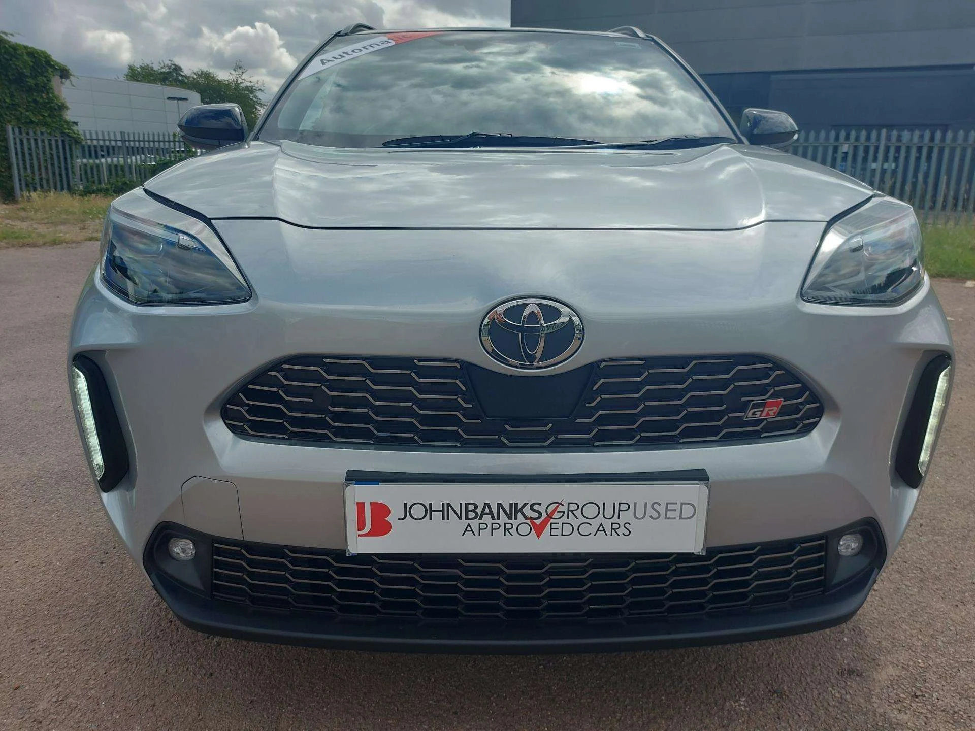 Vehicle image 6